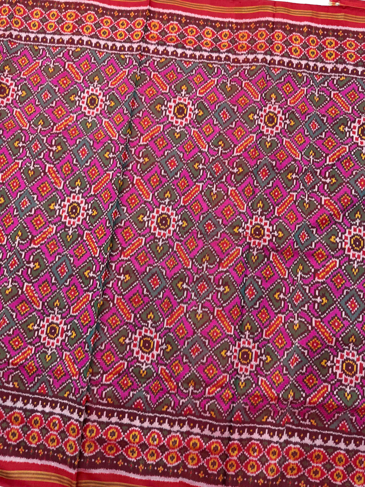 Red & Pink Manekchowk with Yellow Navratan Pallu Single Ikat Patan Patola Saree