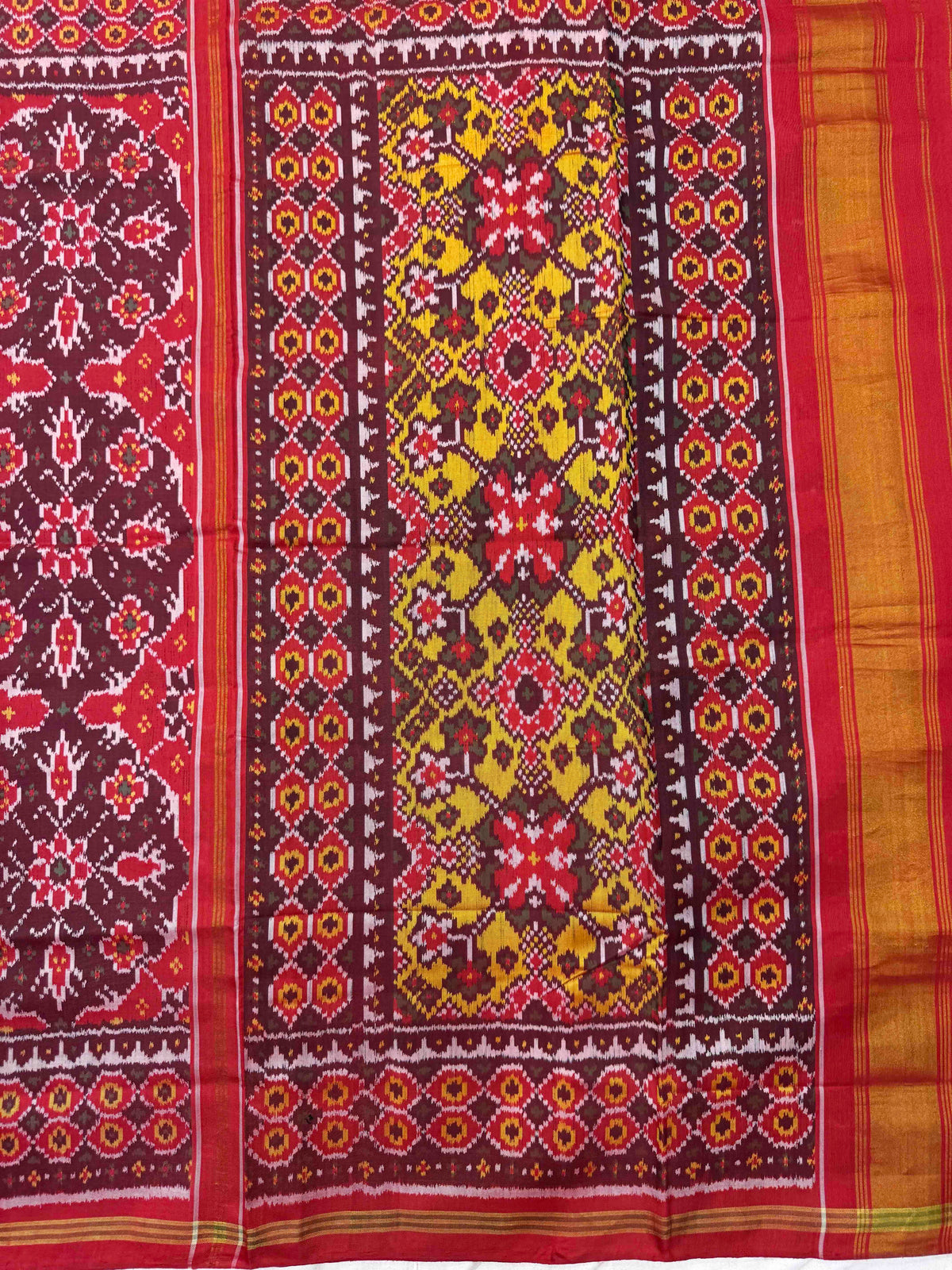 Red & Maroon Chhabdi with Yellow Navratan Pallu Single Ikat Patan Patola Saree