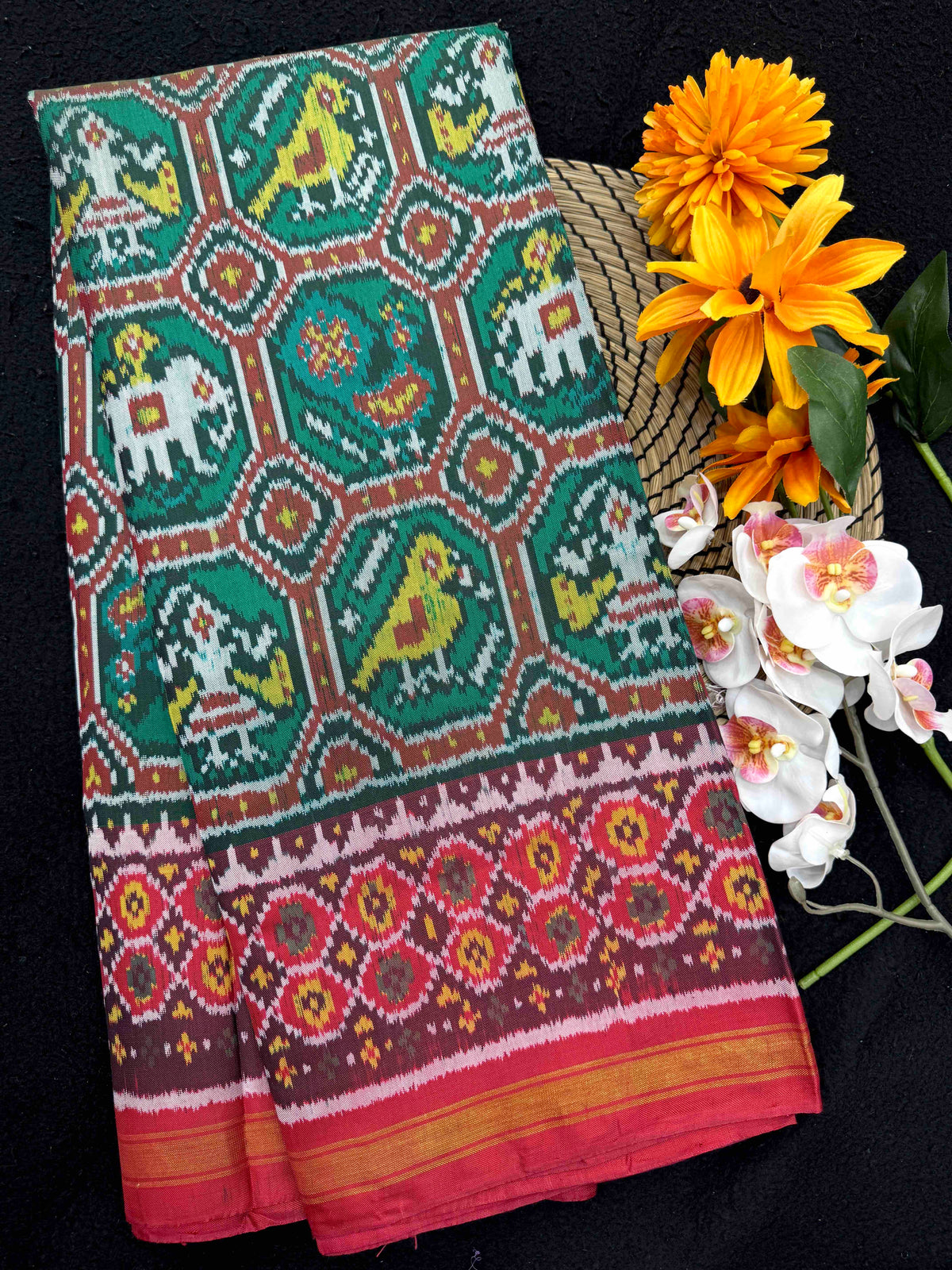 Red & Turquoise Small Narikunj with Red Navratan Pallu Single Ikat Patan Patola Saree
