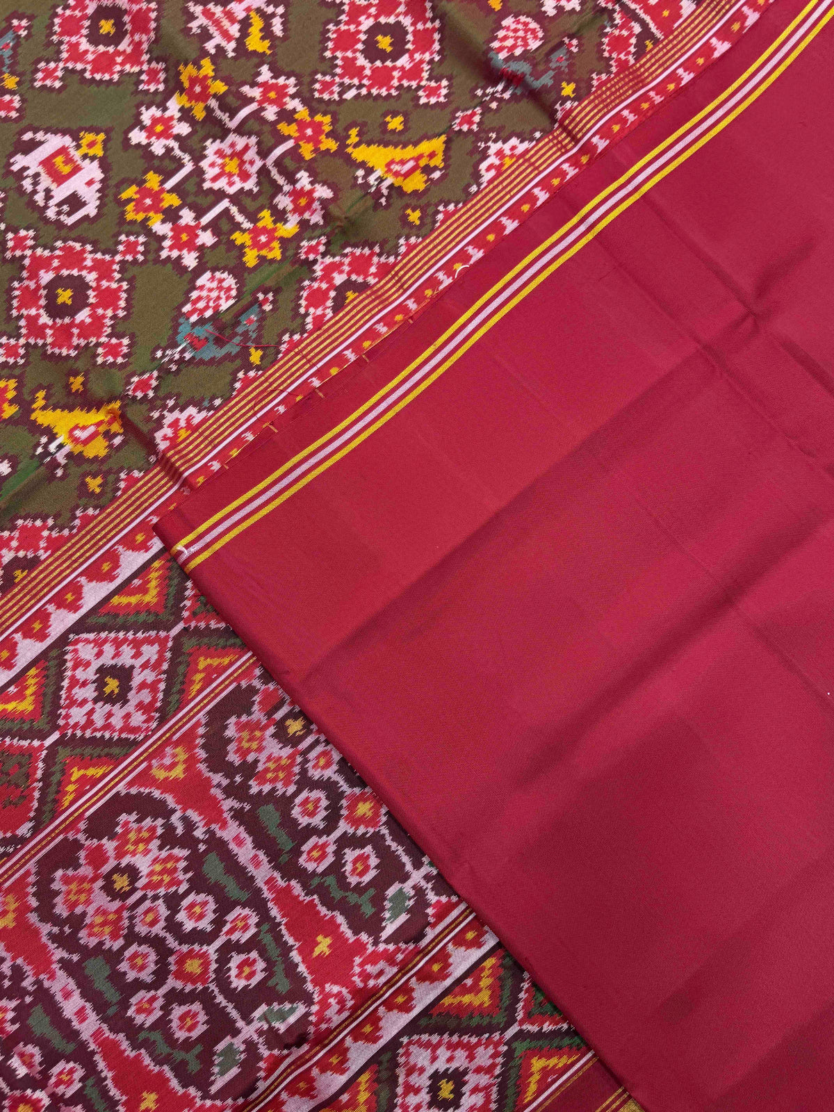 Red & Green Navratan Narikunj Single Ikat Patan Patola Saree