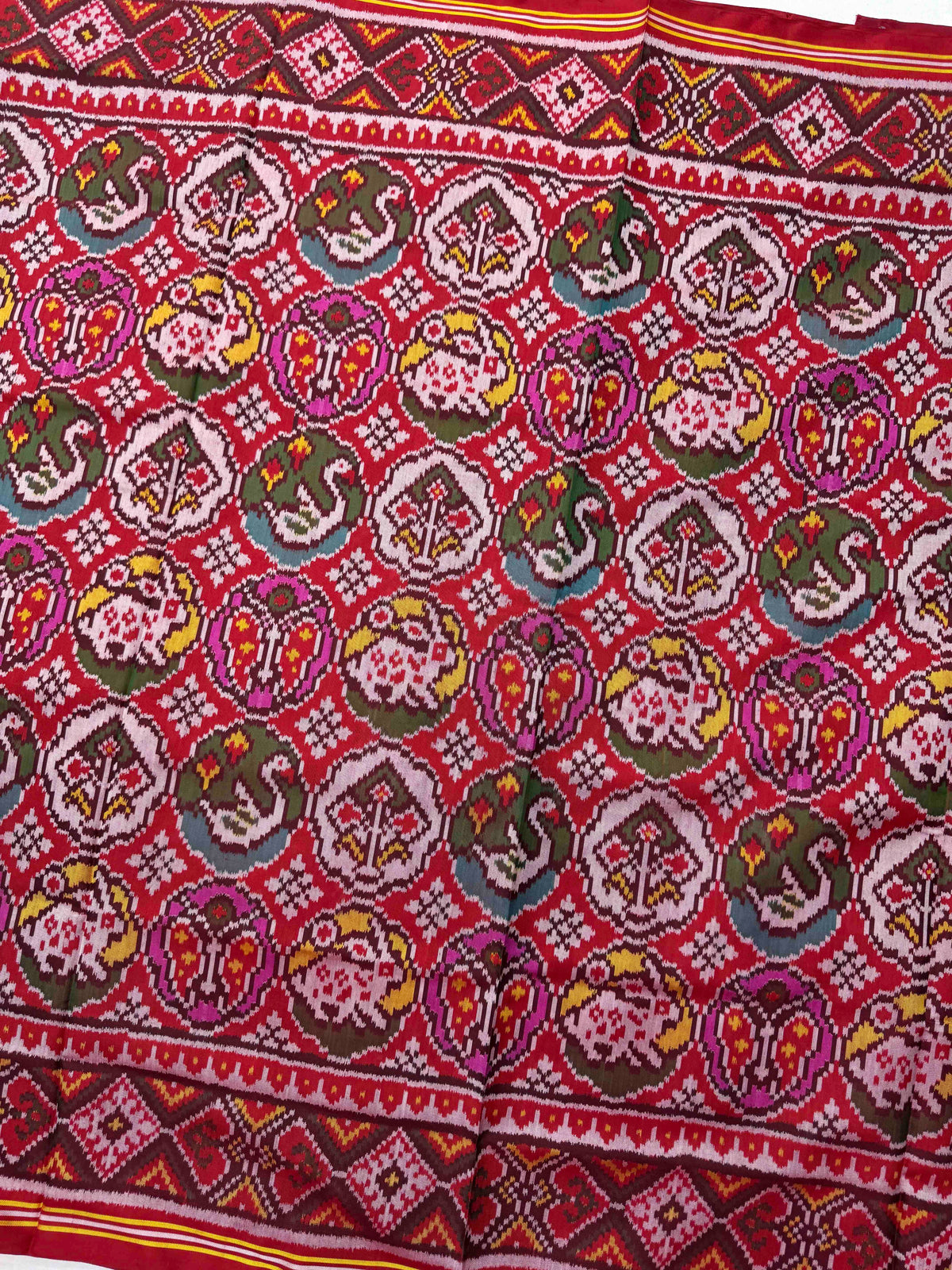 Red & Multicolor Circle Narikunj Single Ikat Patan Patola Saree