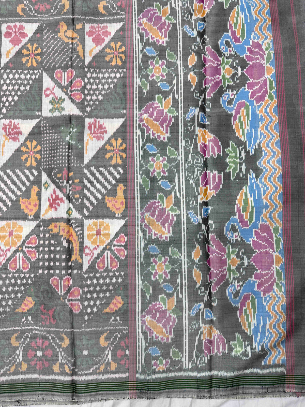 Grey & White Fancy Narikunj Single Ikat Patan Patola Saree