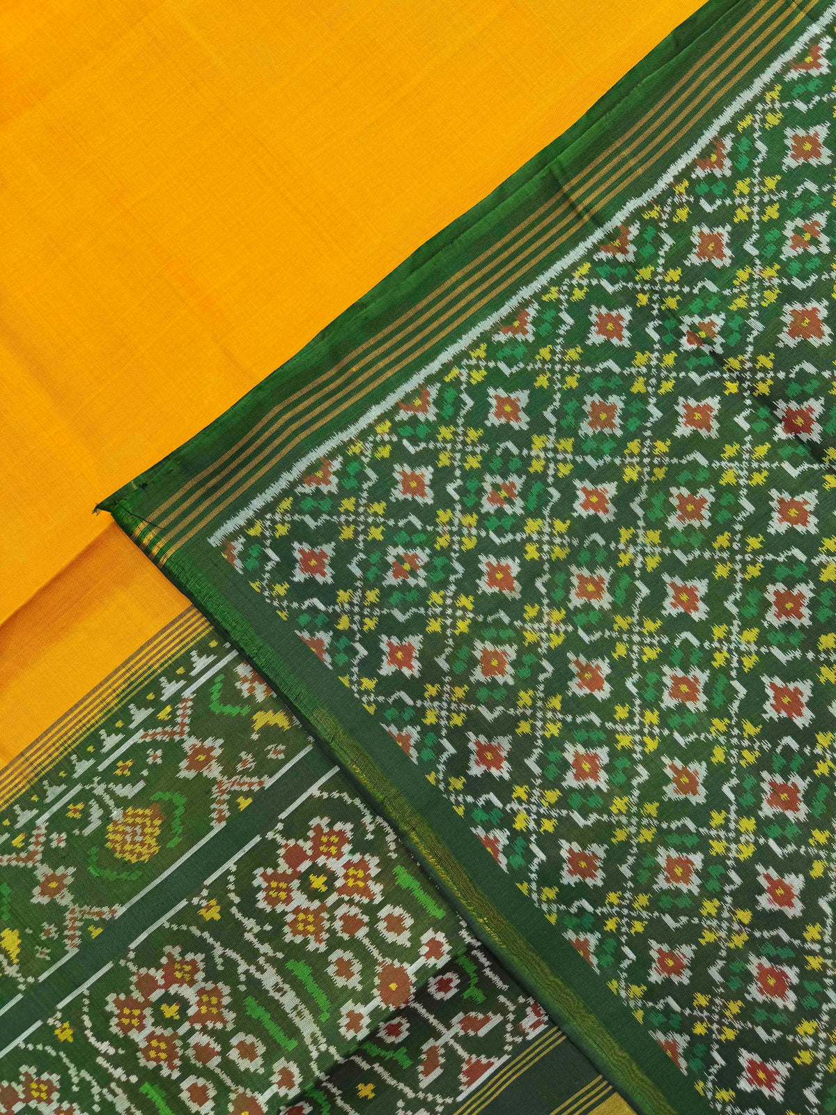 Green & Yellow Plain Single Ikat Patan Patola Saree