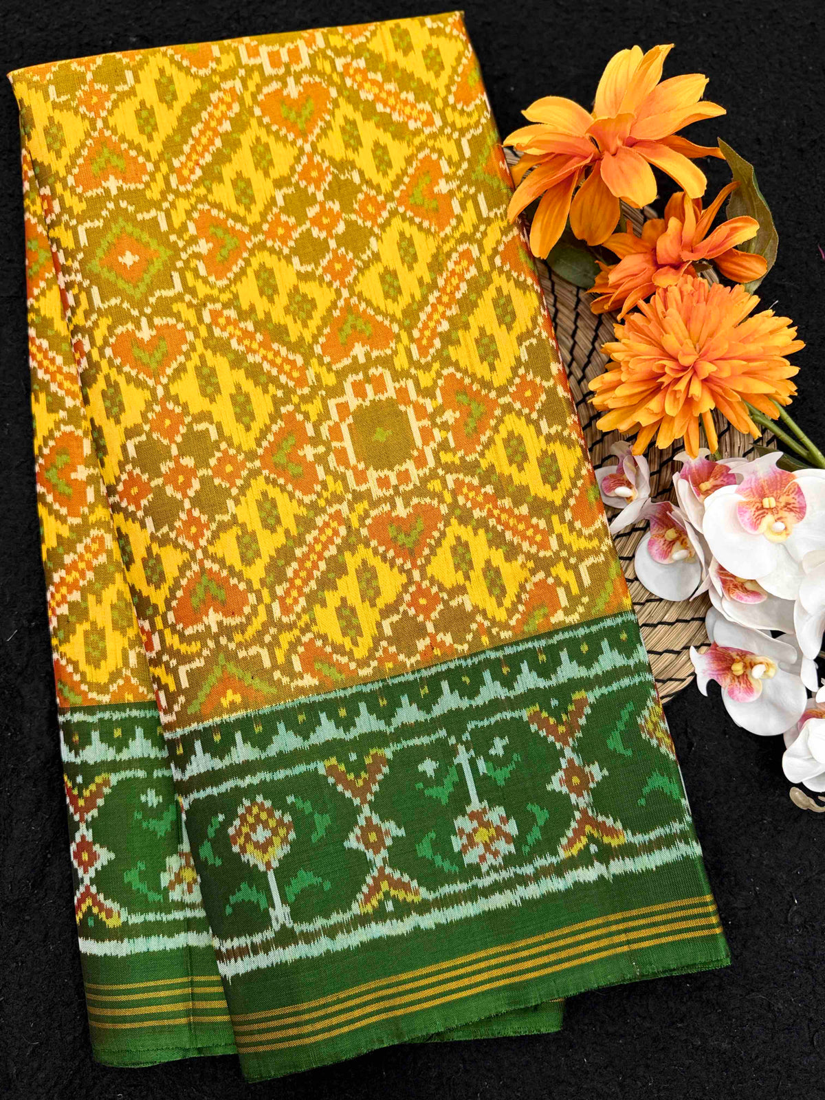 Green & Yellow Manekchowk Single Ikat Patan Patola Saree