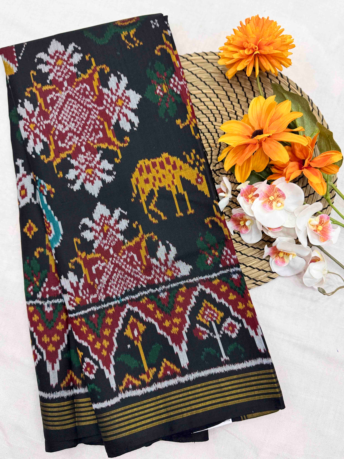 Black Narikunj Flower Figure Single Ikat Patan Patola Saree