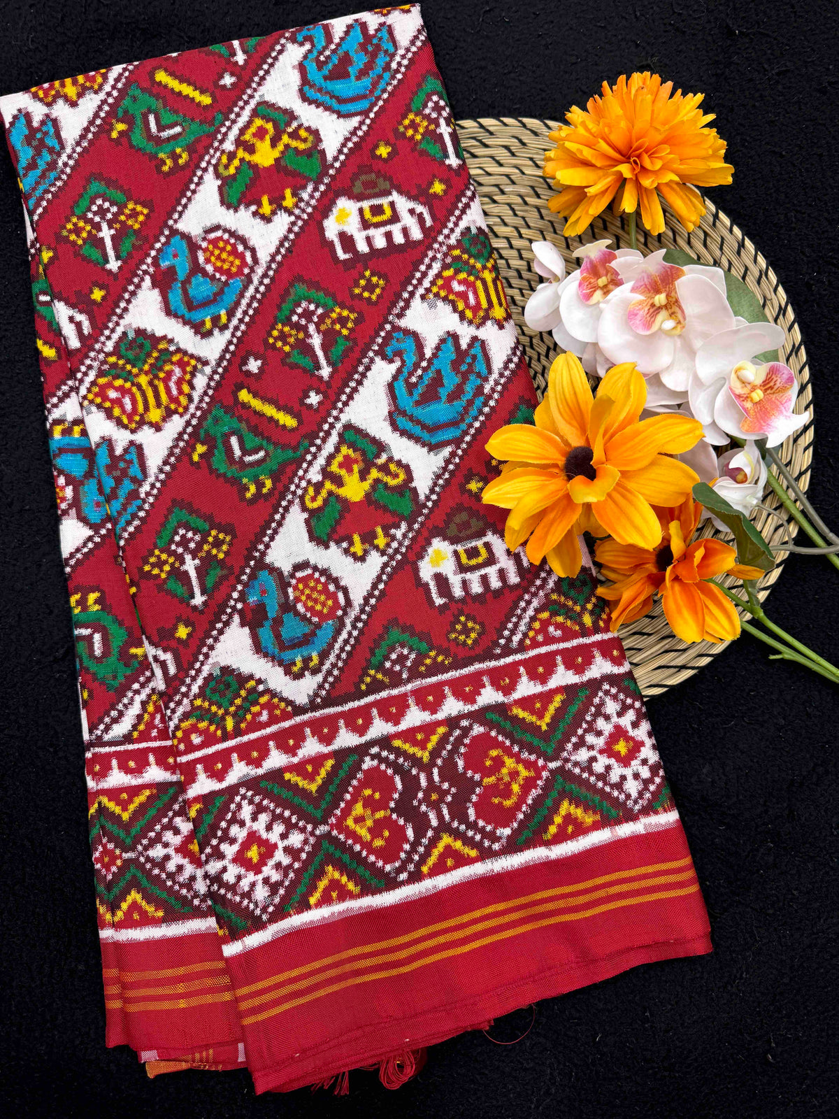 Red & White Small Narikunj Leheriya Double Ikat Patan Patola Saree