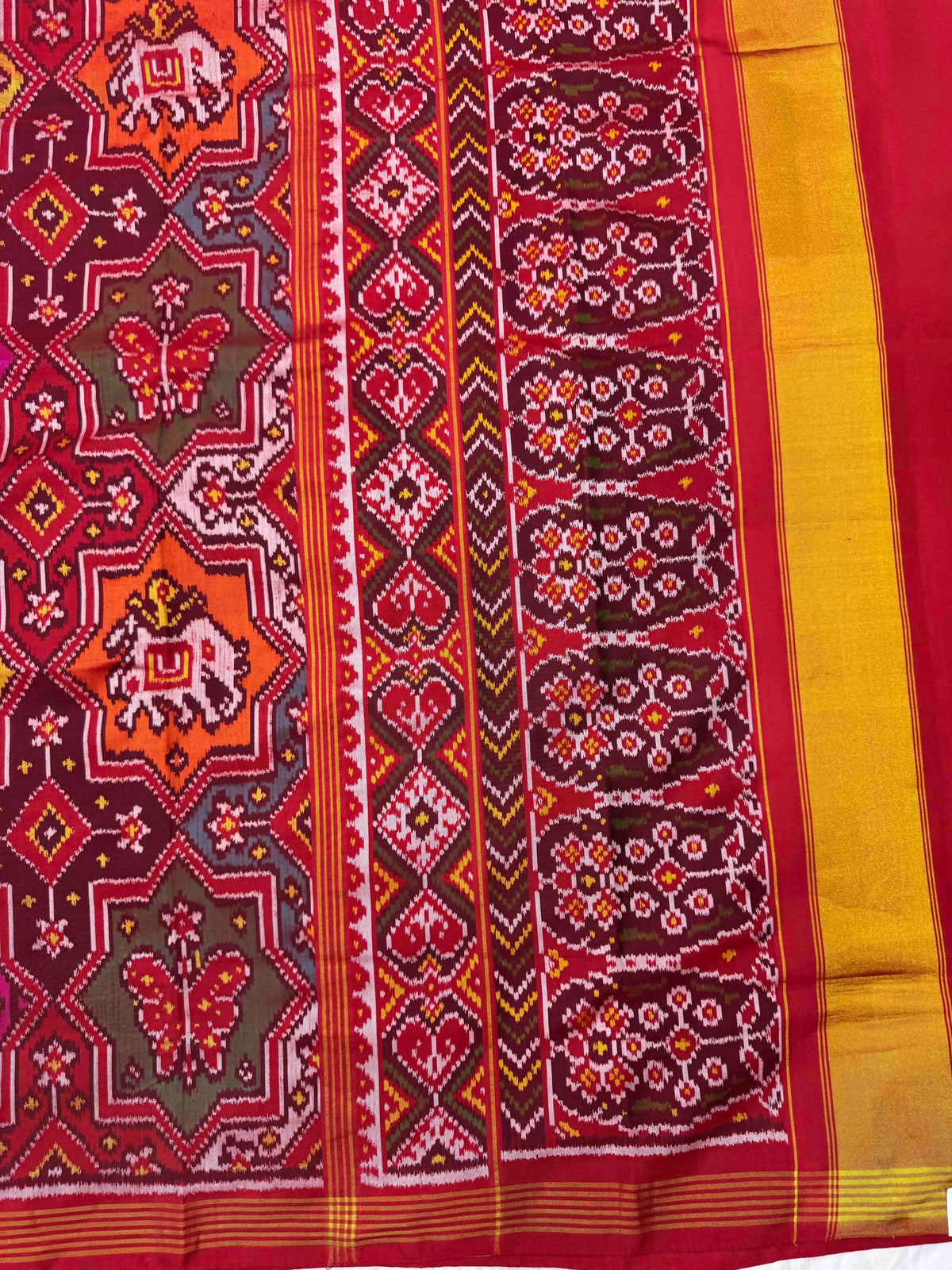 Red & Multicolor Star Narikunj Single Ikat Patan Patola Saree