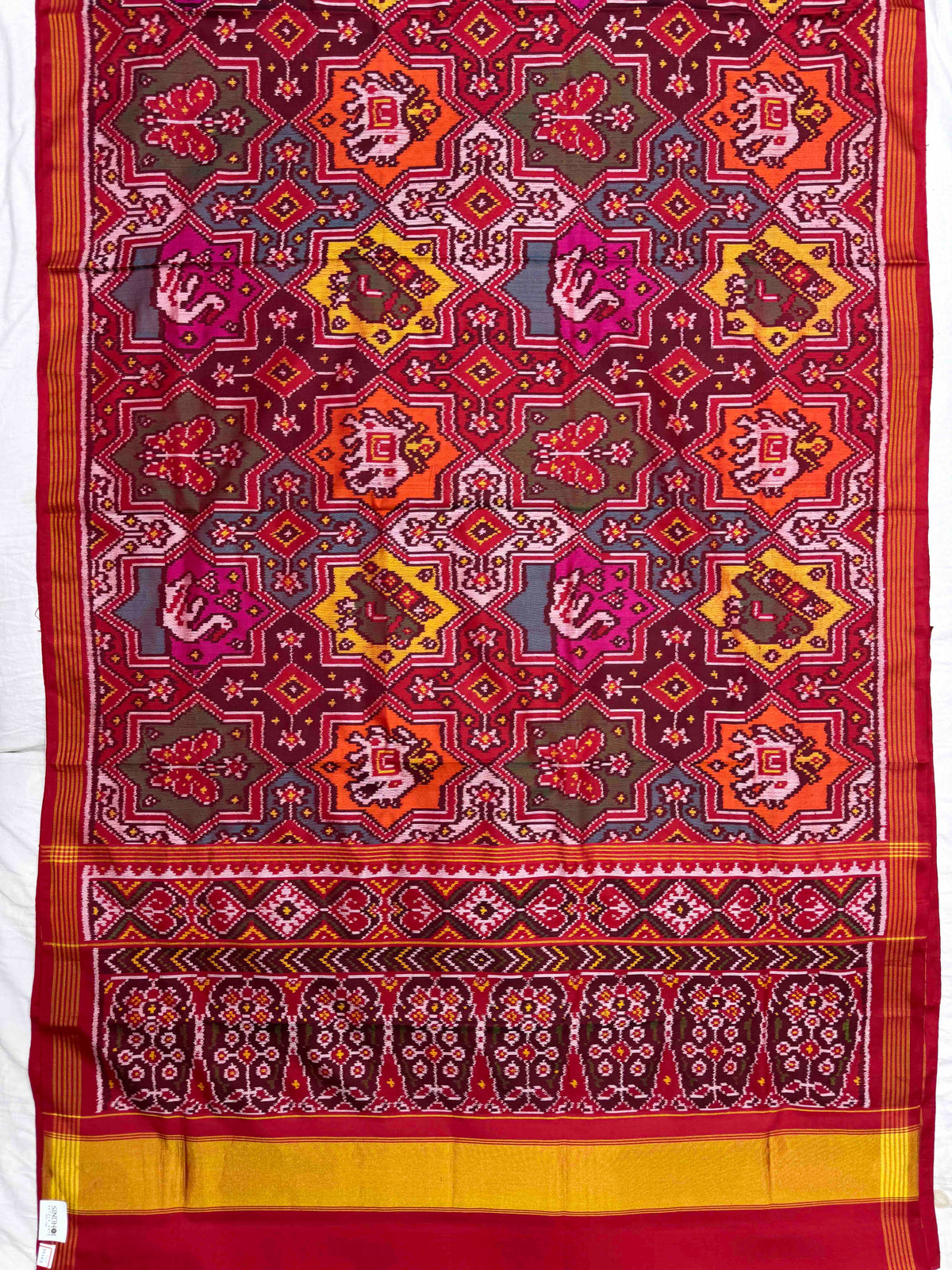 Red & Multicolor Star Narikunj Single Ikat Patan Patola Saree