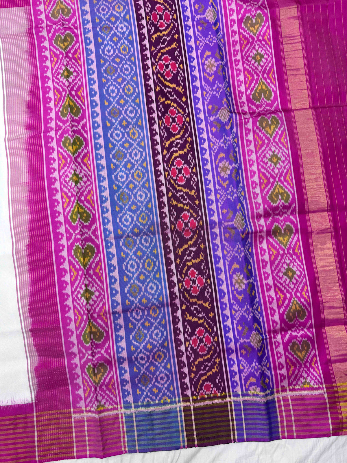 Pink & White Plain with Multicolor Pallu Single Ikat Patan Patola Saree