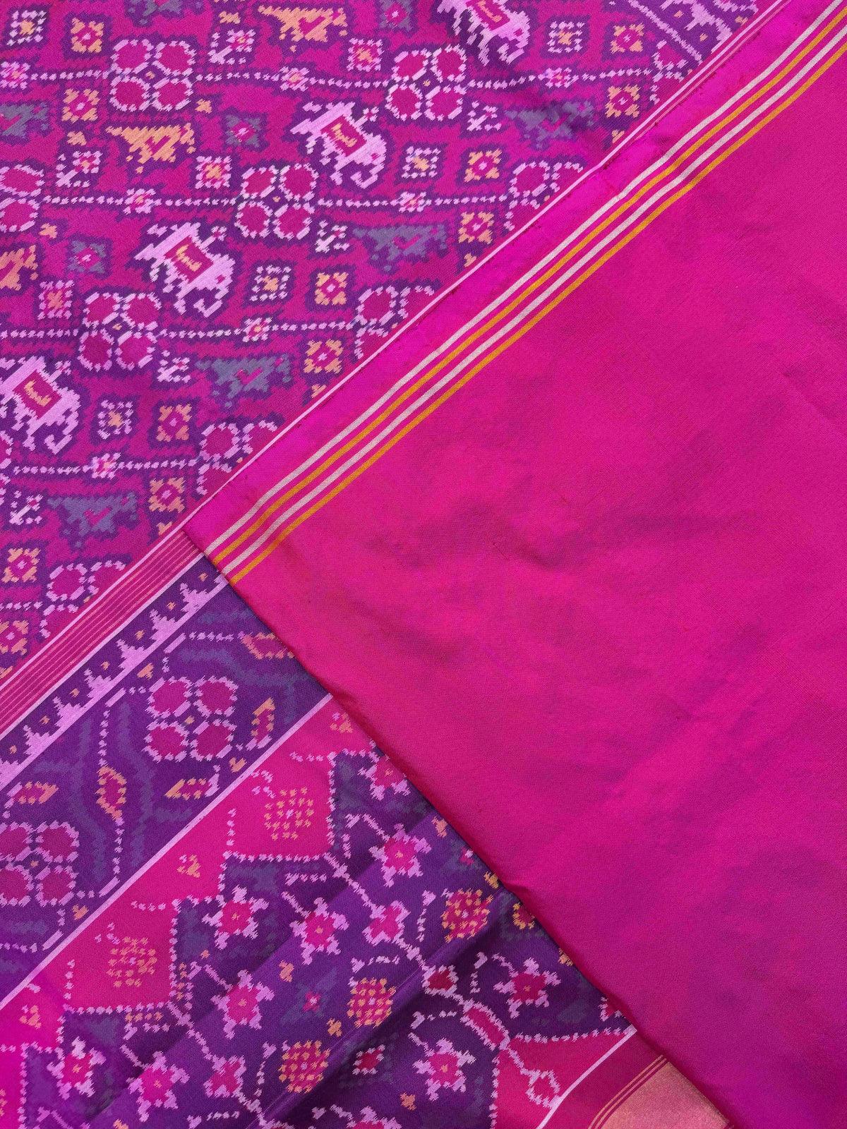 Pink Small Narikunj Flower Leheriya Single Ikat Patan Patola Saree