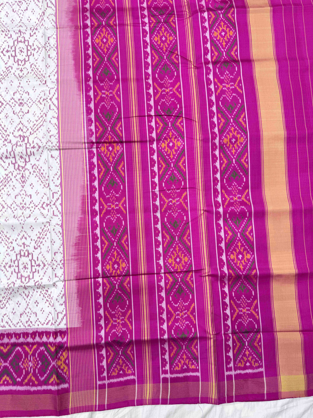 Pink & White Manekchowk Rajkot Patola Saree