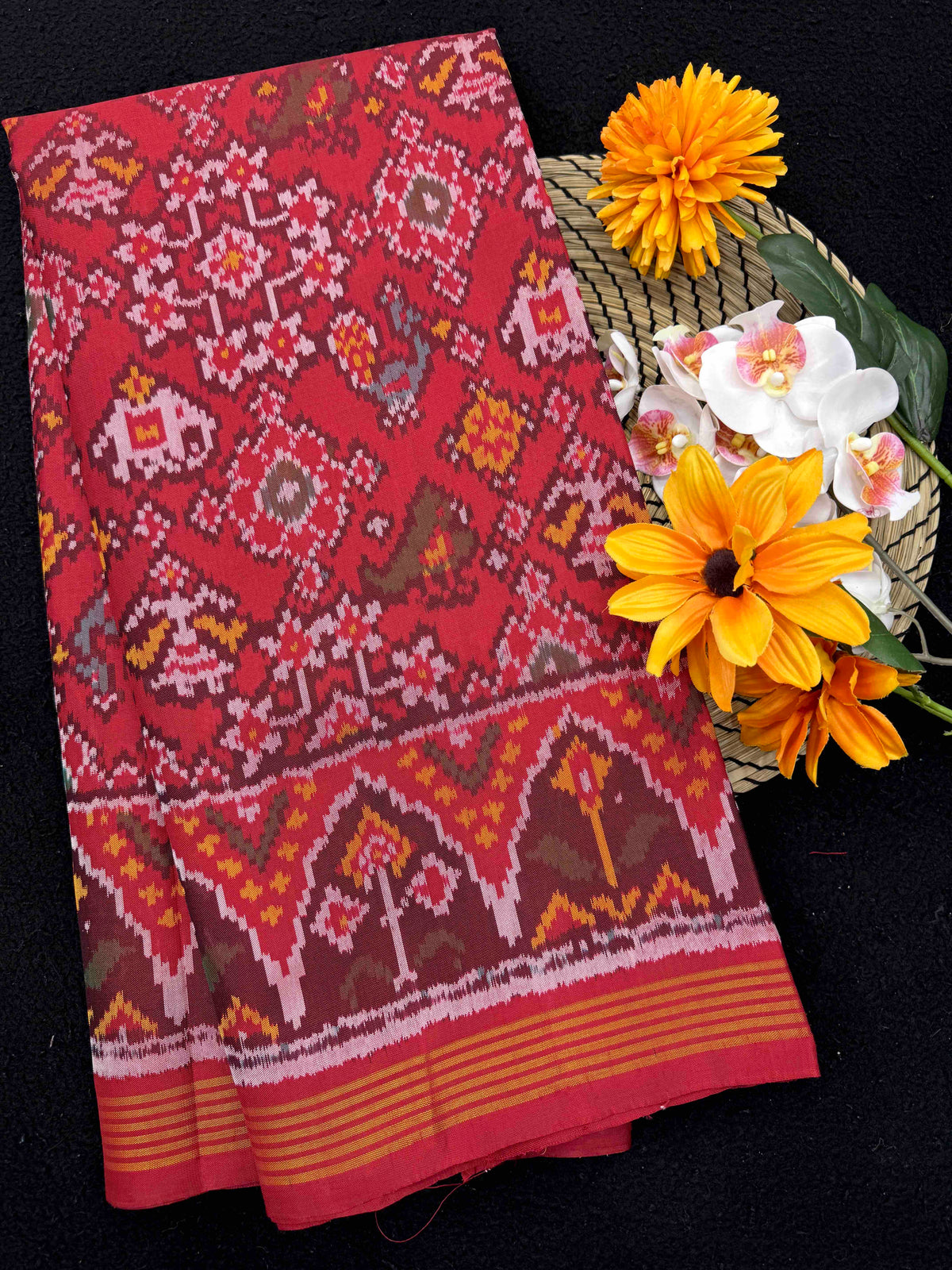 Red Navratan Narikunj Single Ikat Patan Patola Saree