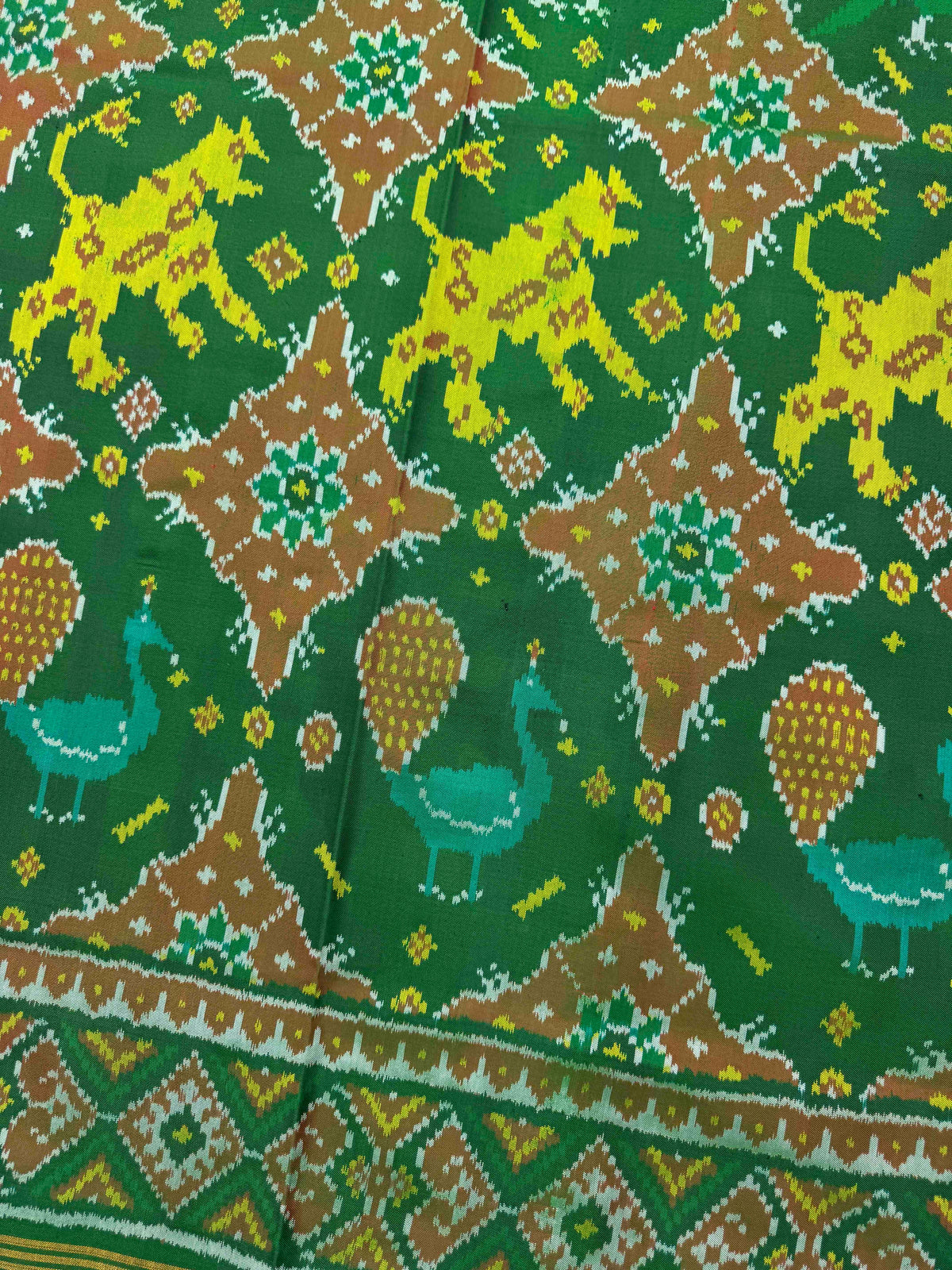 Green Chhabdi Figure Motives Single Ikat Patan Patola Saree