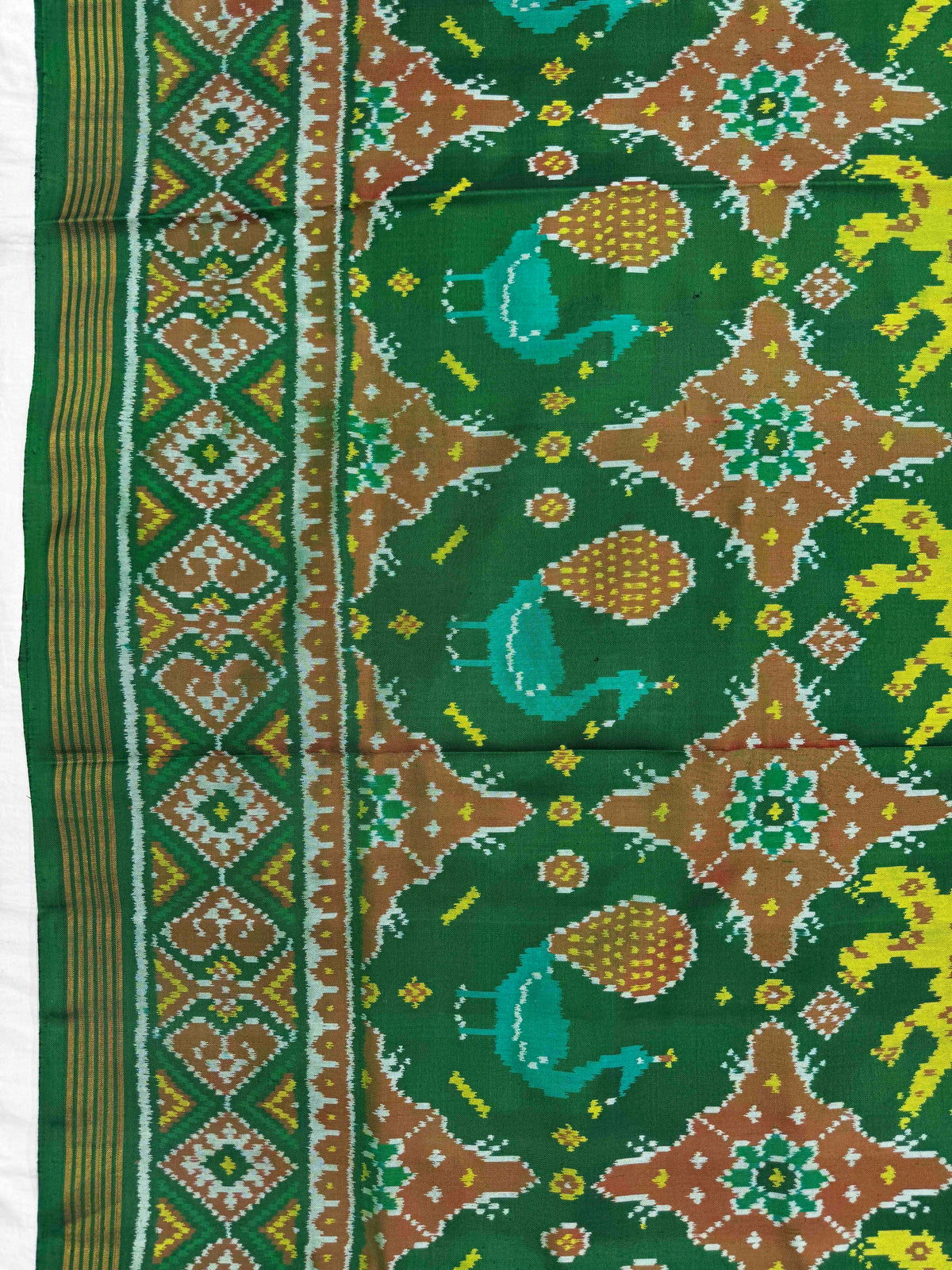 Green Chhabdi Figure Motives Single Ikat Patan Patola Saree