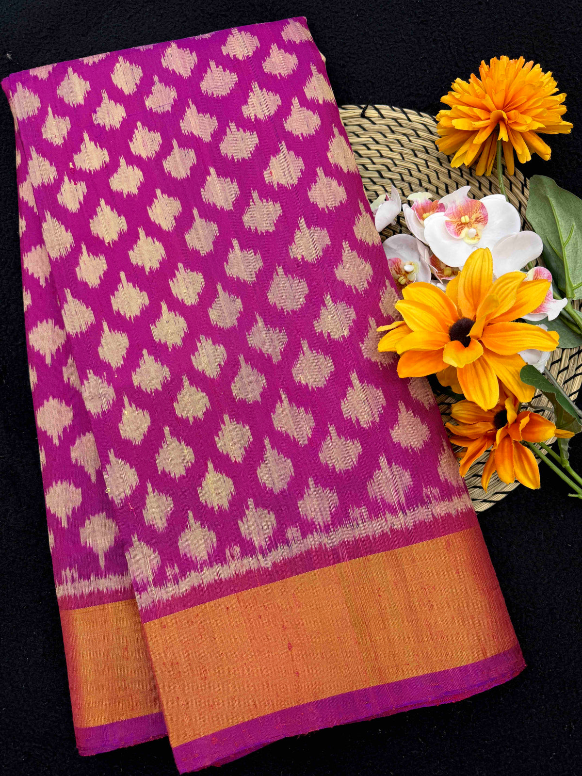Magenta Pink Booty Raw Silk Rajkot Patola Saree