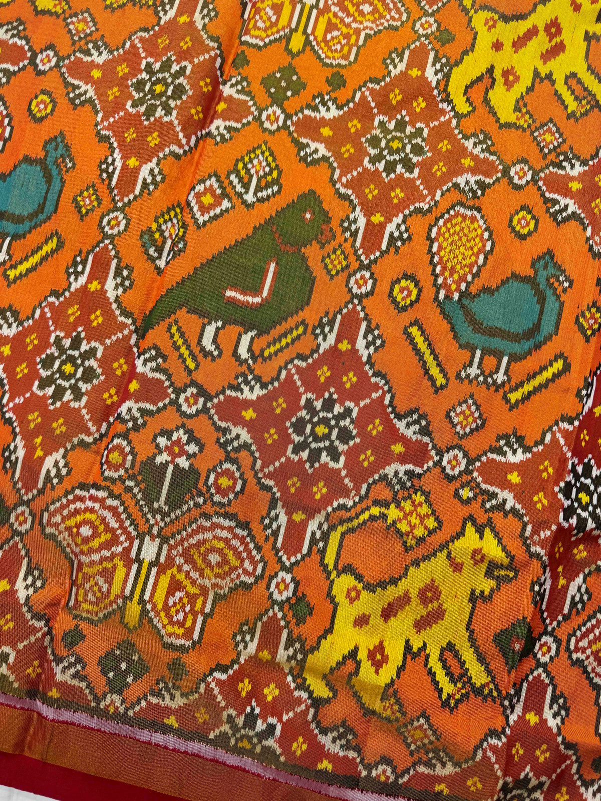 Red & Orange Big Figure Narikunj Chhabdi Tissue Patola Saree