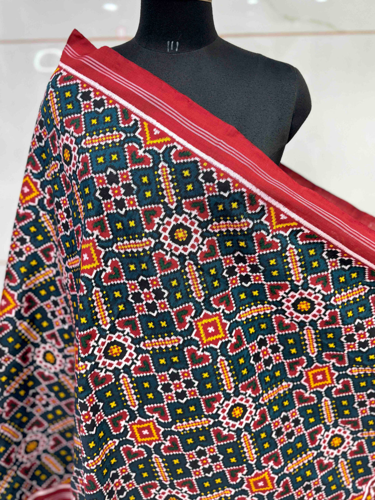 Red & Turquoise Dark Blue Manekchowk Double Ikat Patan Patola Dupatta
