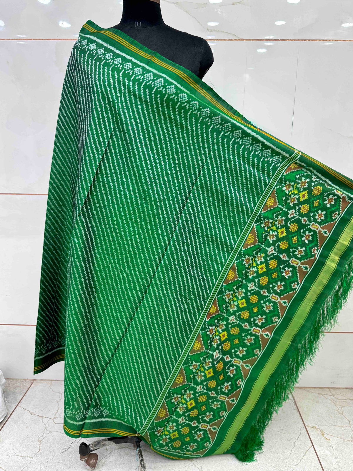Green Linging Semi Double Ikat Patola Dupatta