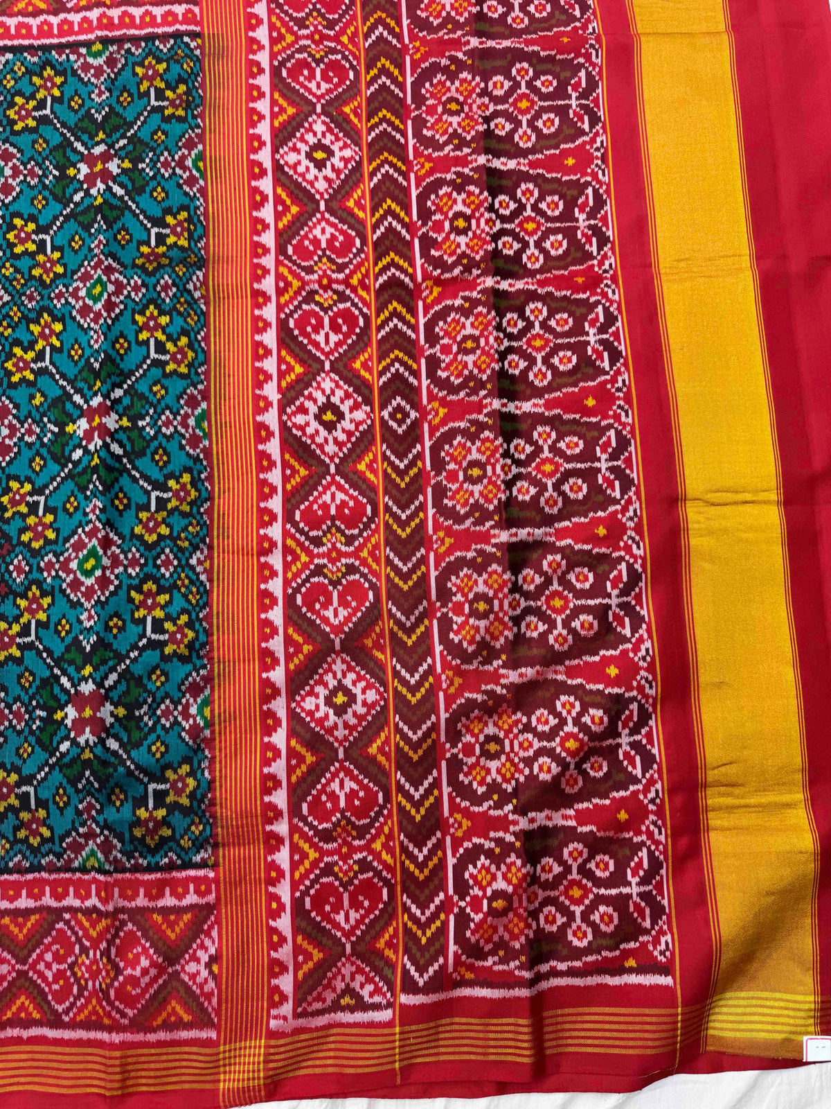 Red & Turquoise Navratan Single Ikat Patan Patola Saree
