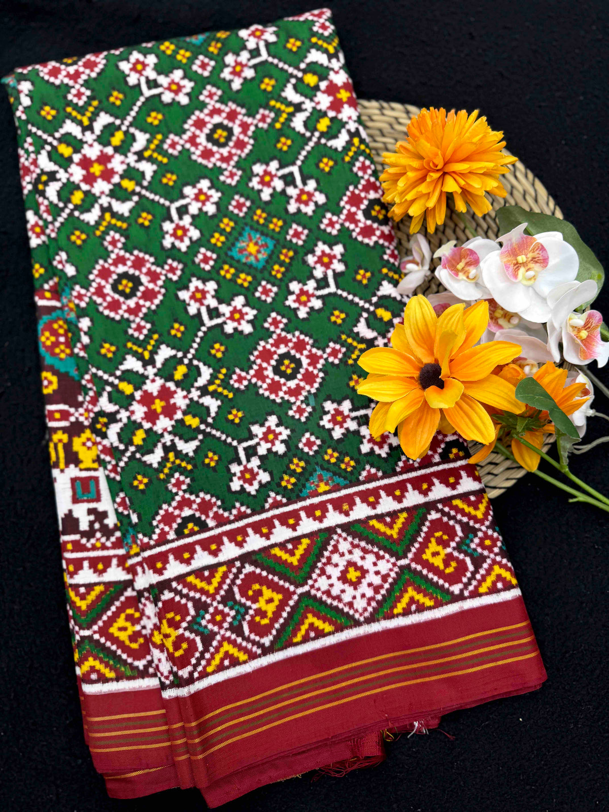 Red & Green Navratan with Narikunj Scut Border Double Ikat Patan Patola Saree