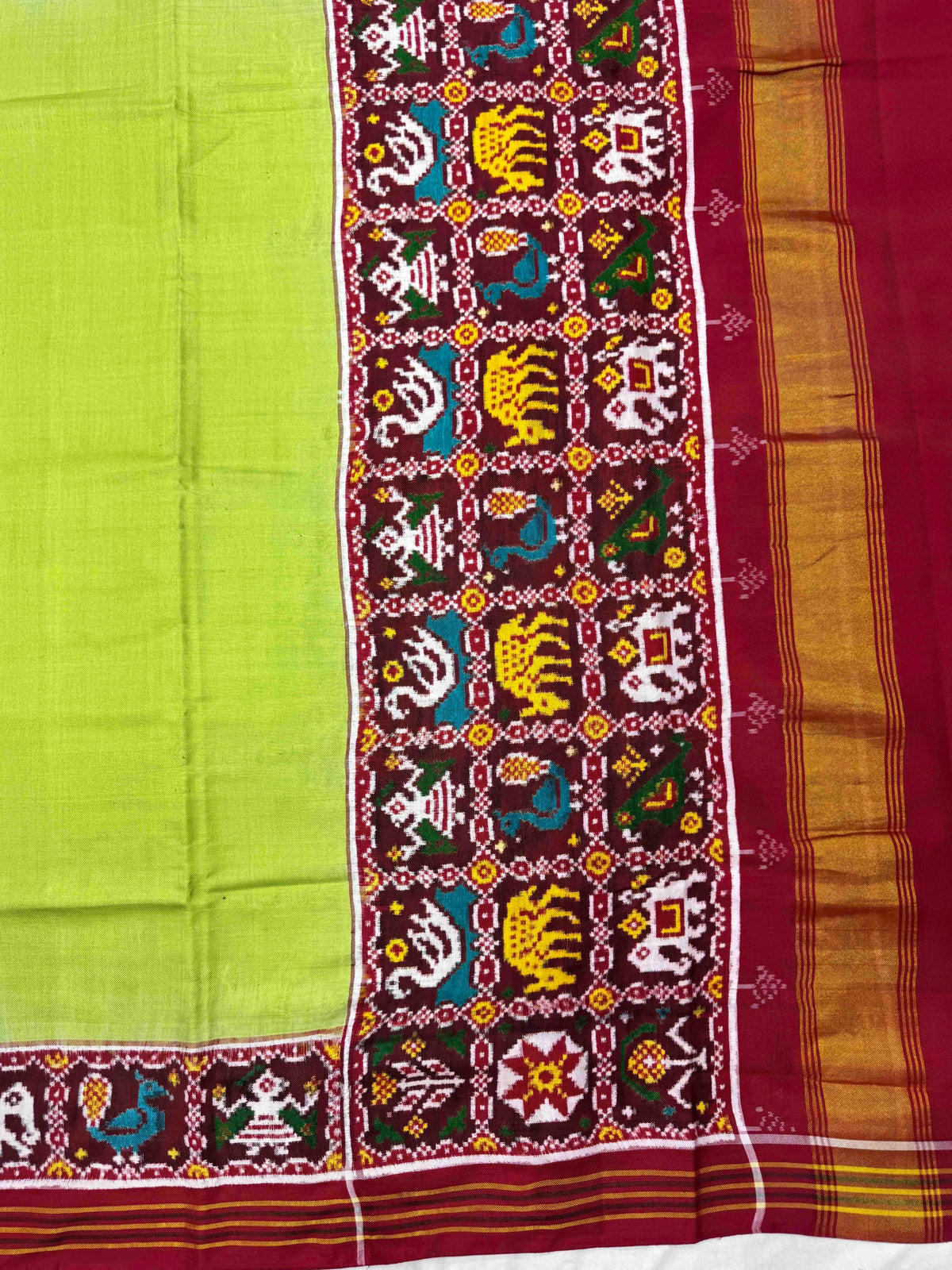 Maroon & Light Paroot Green Plain with Narikunj Border Pallu Double Ikat Patan Patola Saree