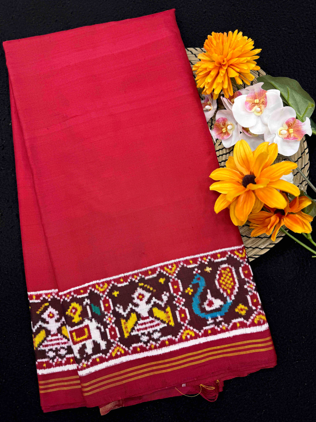 Red Plain with Narikunj Border Pallu Double Ikat Patan Patola Saree