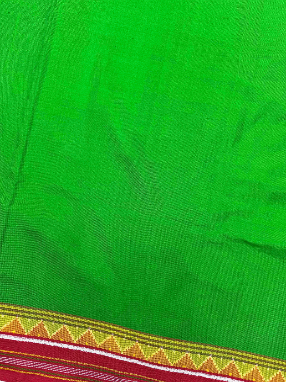 Red & Green Plain Double Ikat Patan Patola Saree