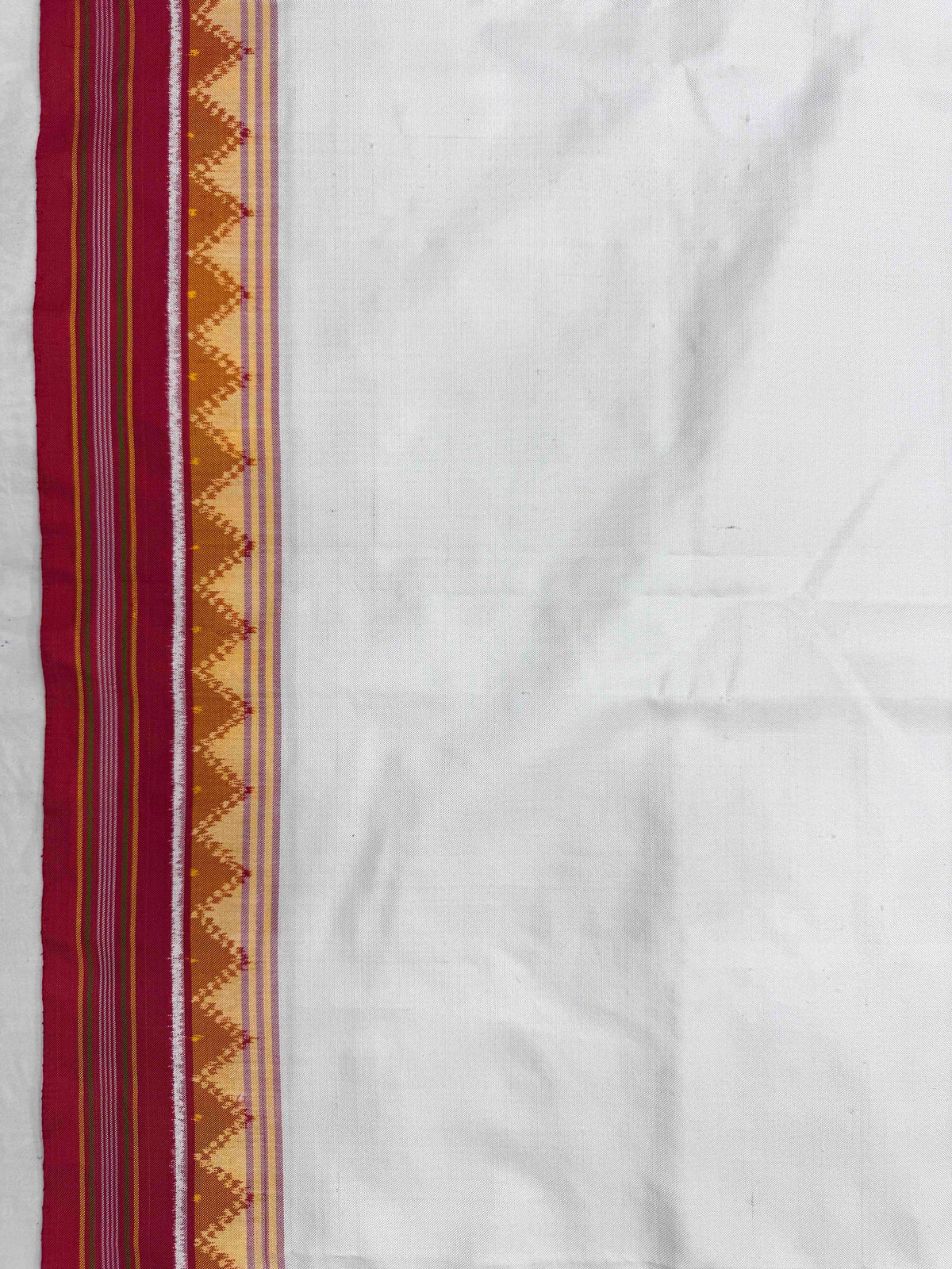 Red & White Plain Double Ikat Patan Patola Saree