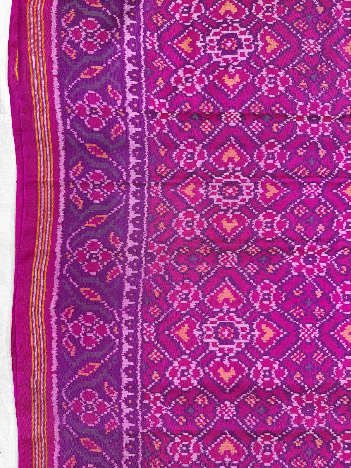 Magenta Pink Manekchowk Single Ikat Patan Patola Saree