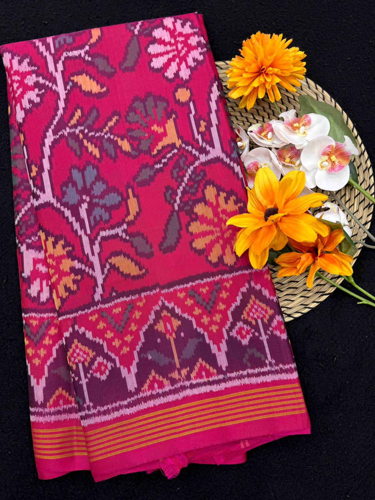 Pink Fancy Flower Leaves Single Ikat Patan Patola Saree