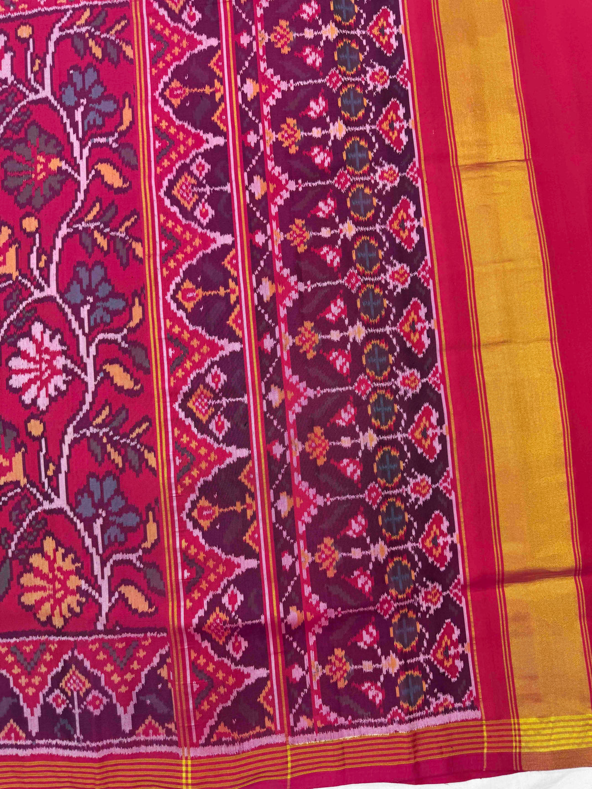 Pink Fancy Flower Leaves Single Ikat Patan Patola Saree