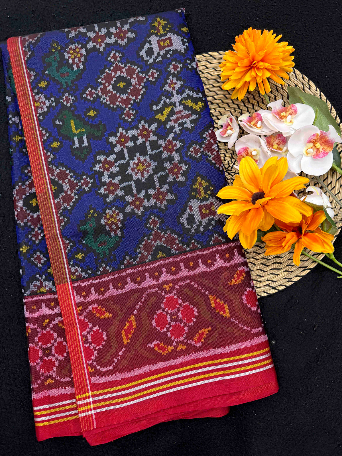 Red & Blue Navratan Single Ikat Patan Patola Saree