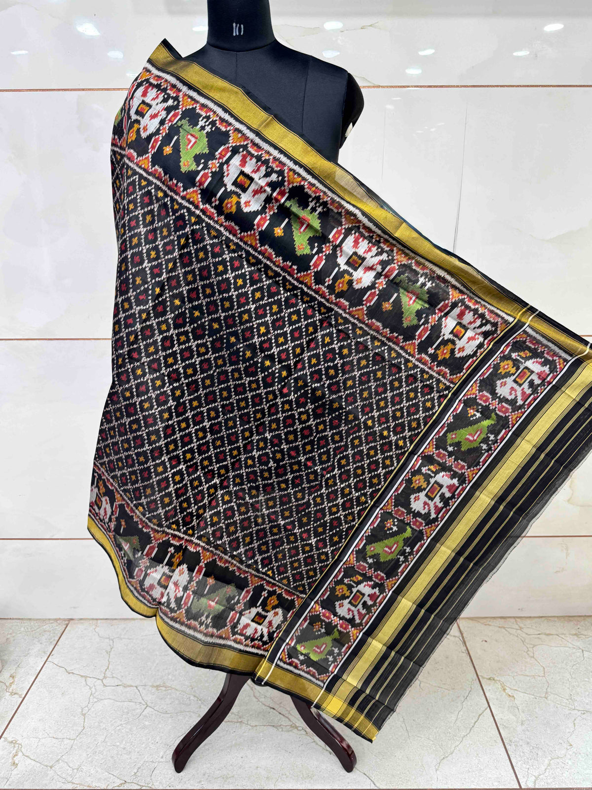 Black Booty Single Ikat Patola Dupatta