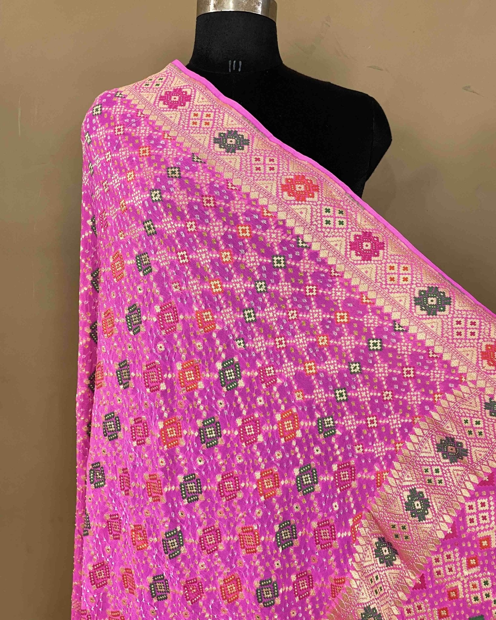 Baby Pink Meenakari Georgette Bandhani Dupatta - SindhoiPatolaArt