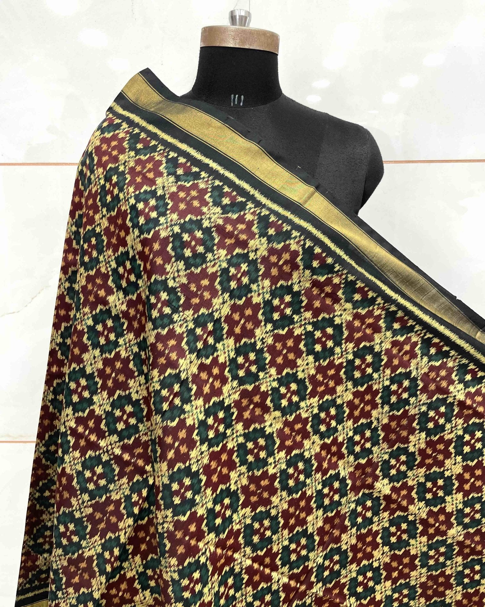 Black Buttonful Patola Dupatta - SindhoiPatolaArt