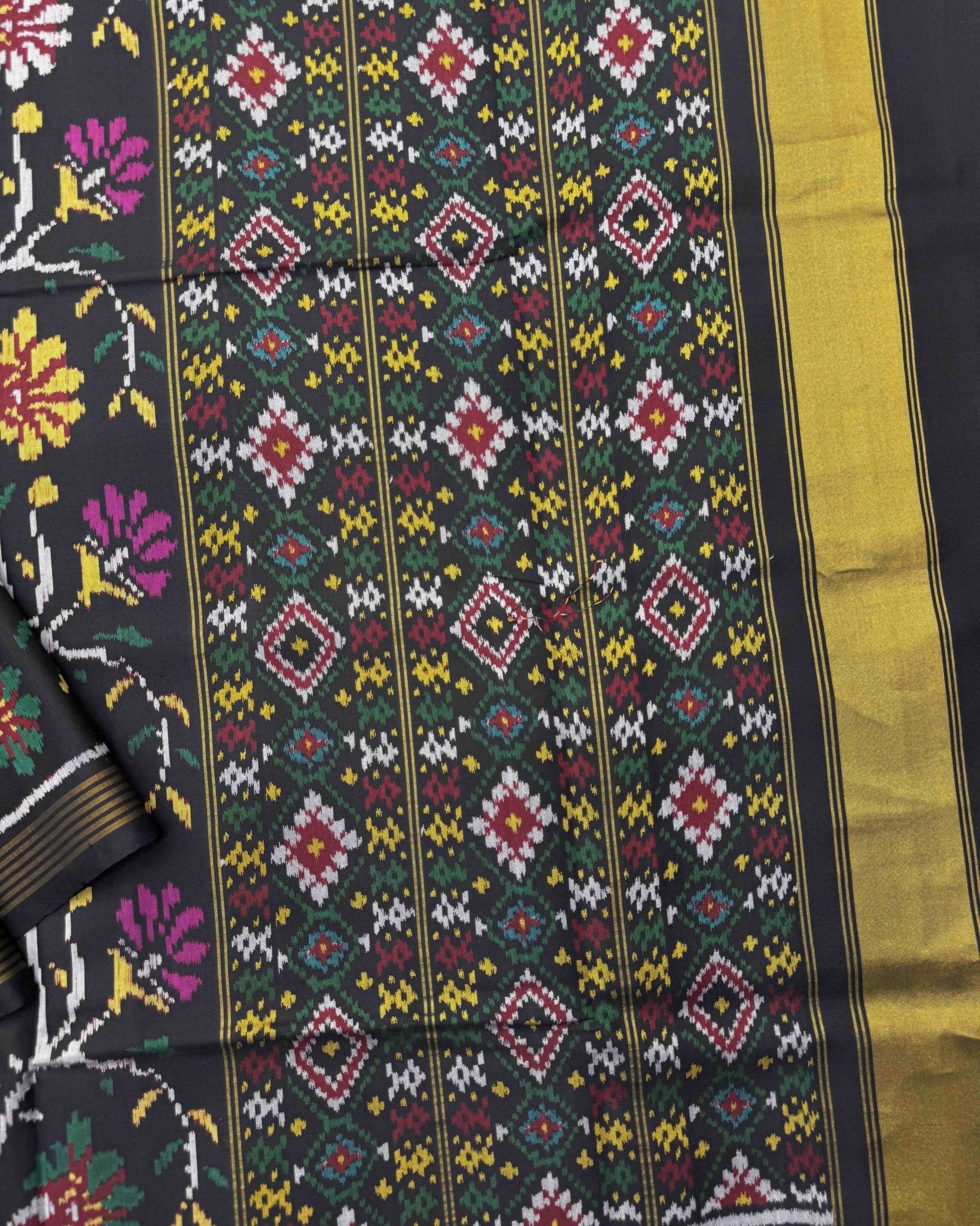 Black Fancy Flower Semi Double Ikat Patola Saree - SindhoiPatolaArt