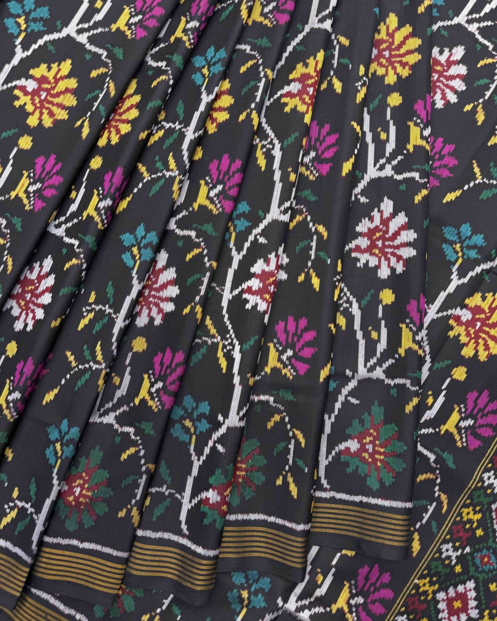 Black Fancy Flower Semi Double Ikat Patola Saree - SindhoiPatolaArt