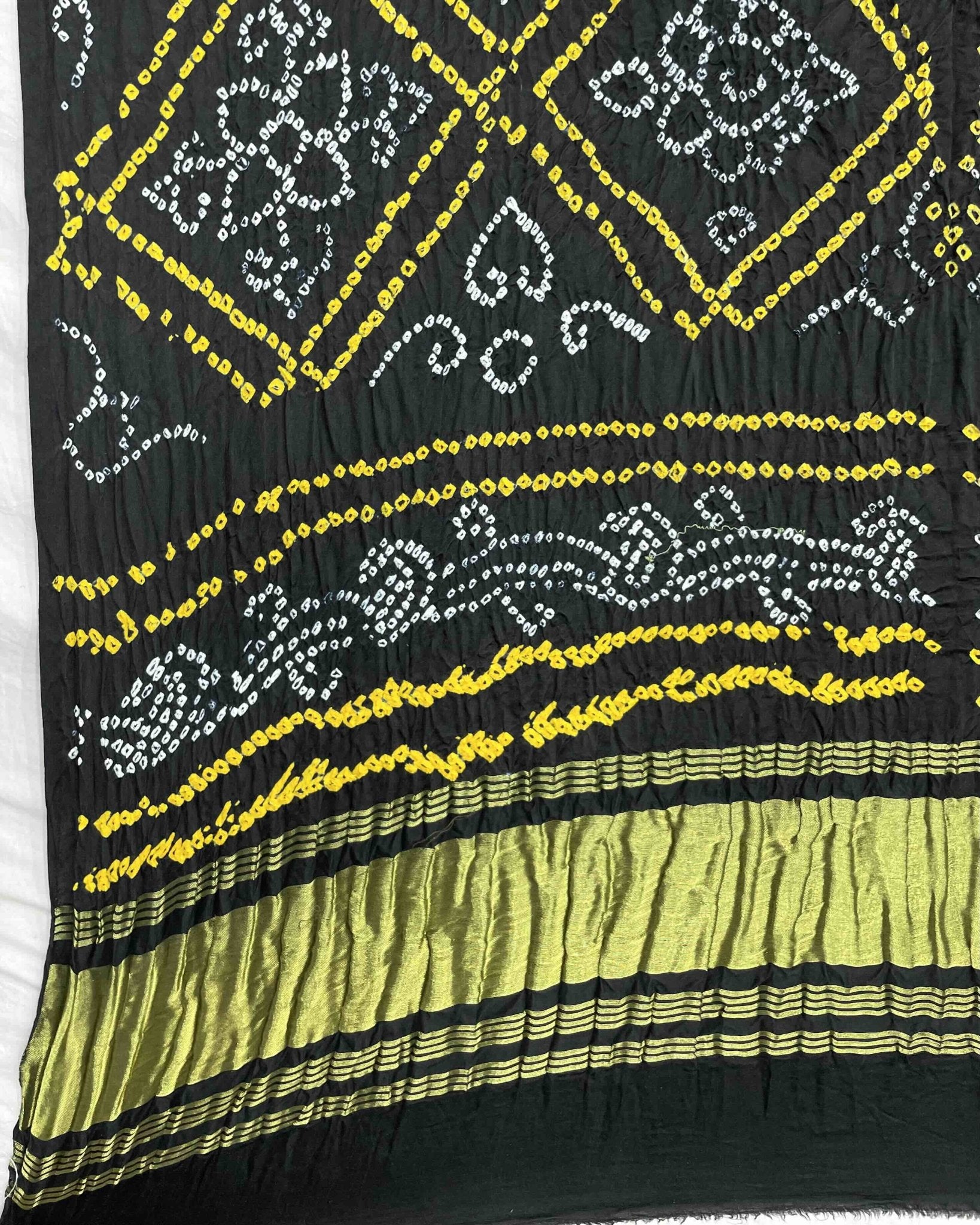 Black Gajji Bandhani Dupatta - SindhoiPatolaArt