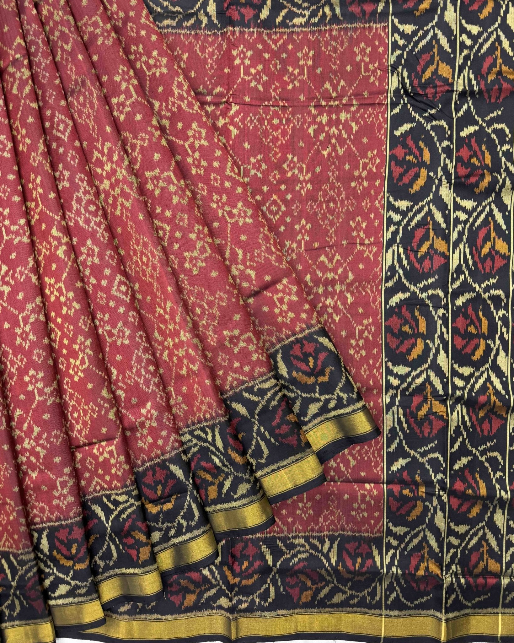 Black & Red Navratan Patola Saree - SindhoiPatolaArt