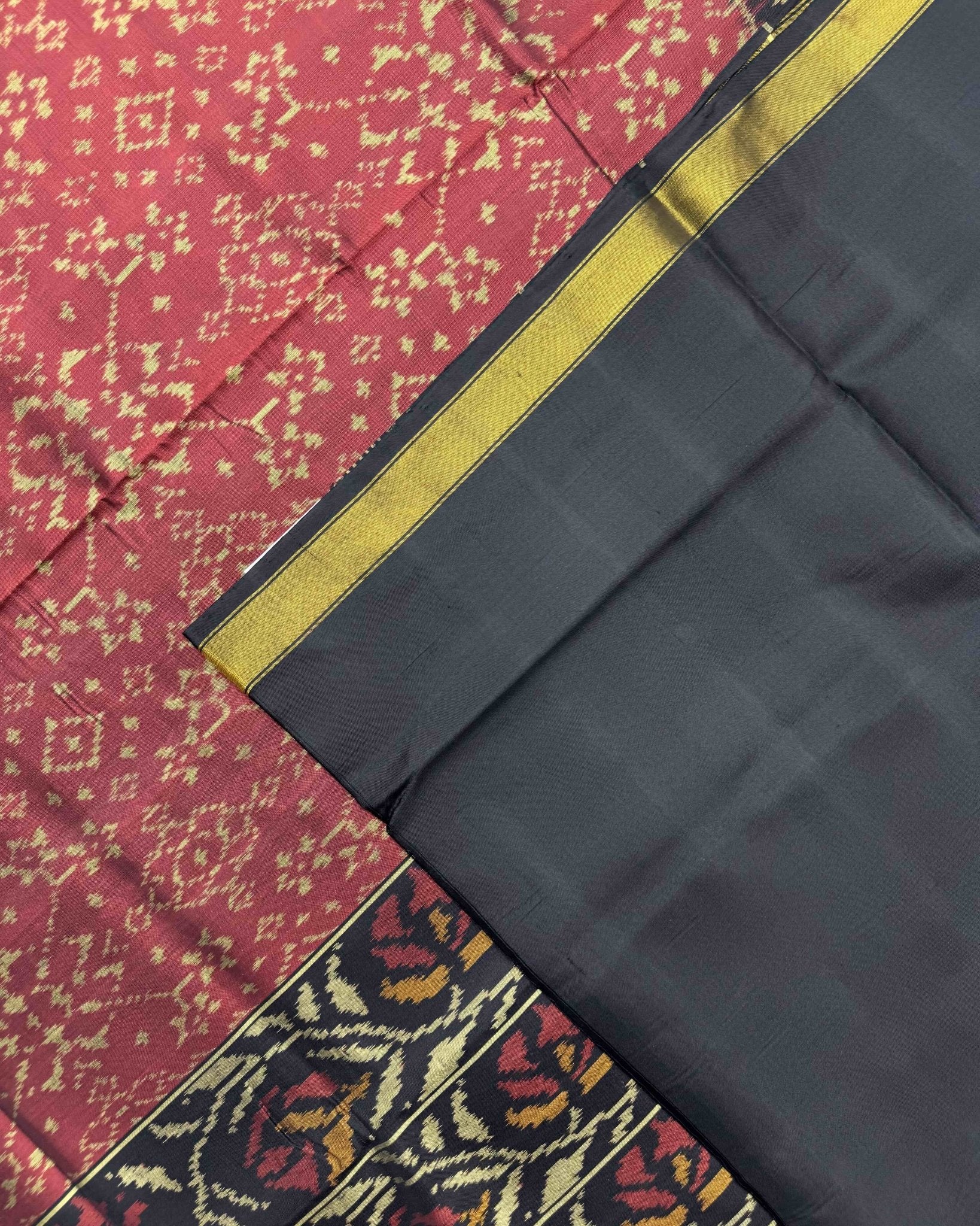 Black & Red Navratan Patola Saree - SindhoiPatolaArt