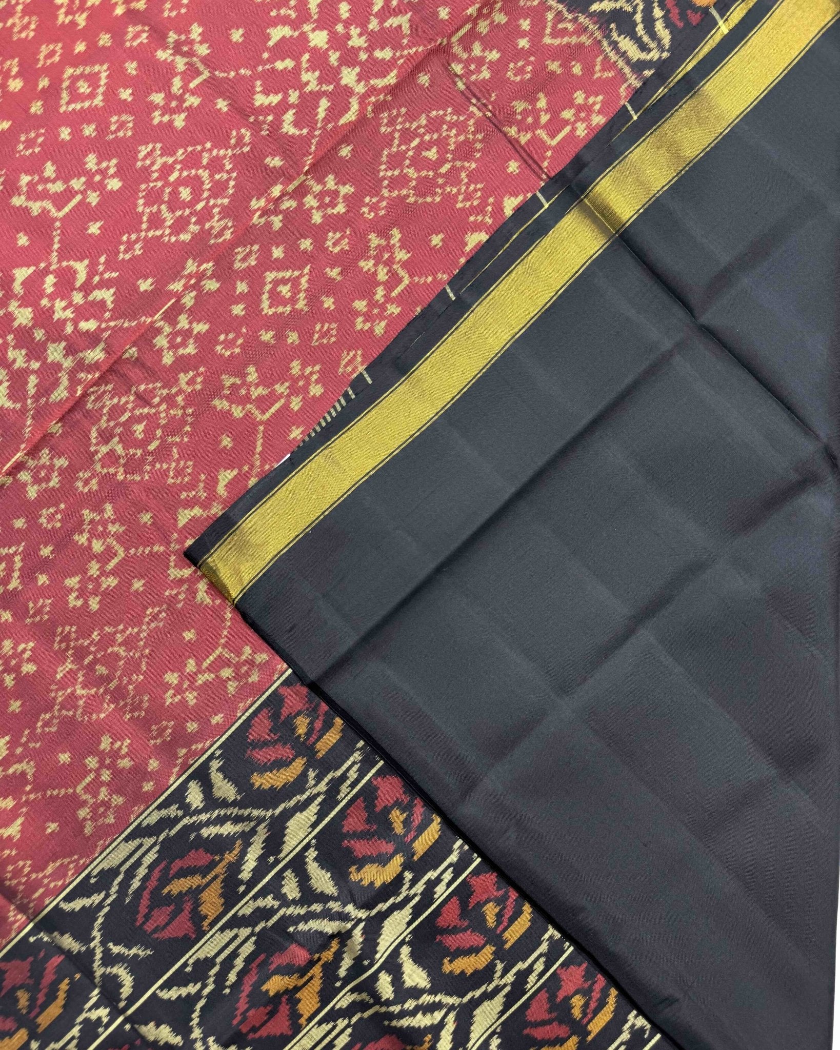 Black & Red Navratan Patola Saree - SindhoiPatolaArt
