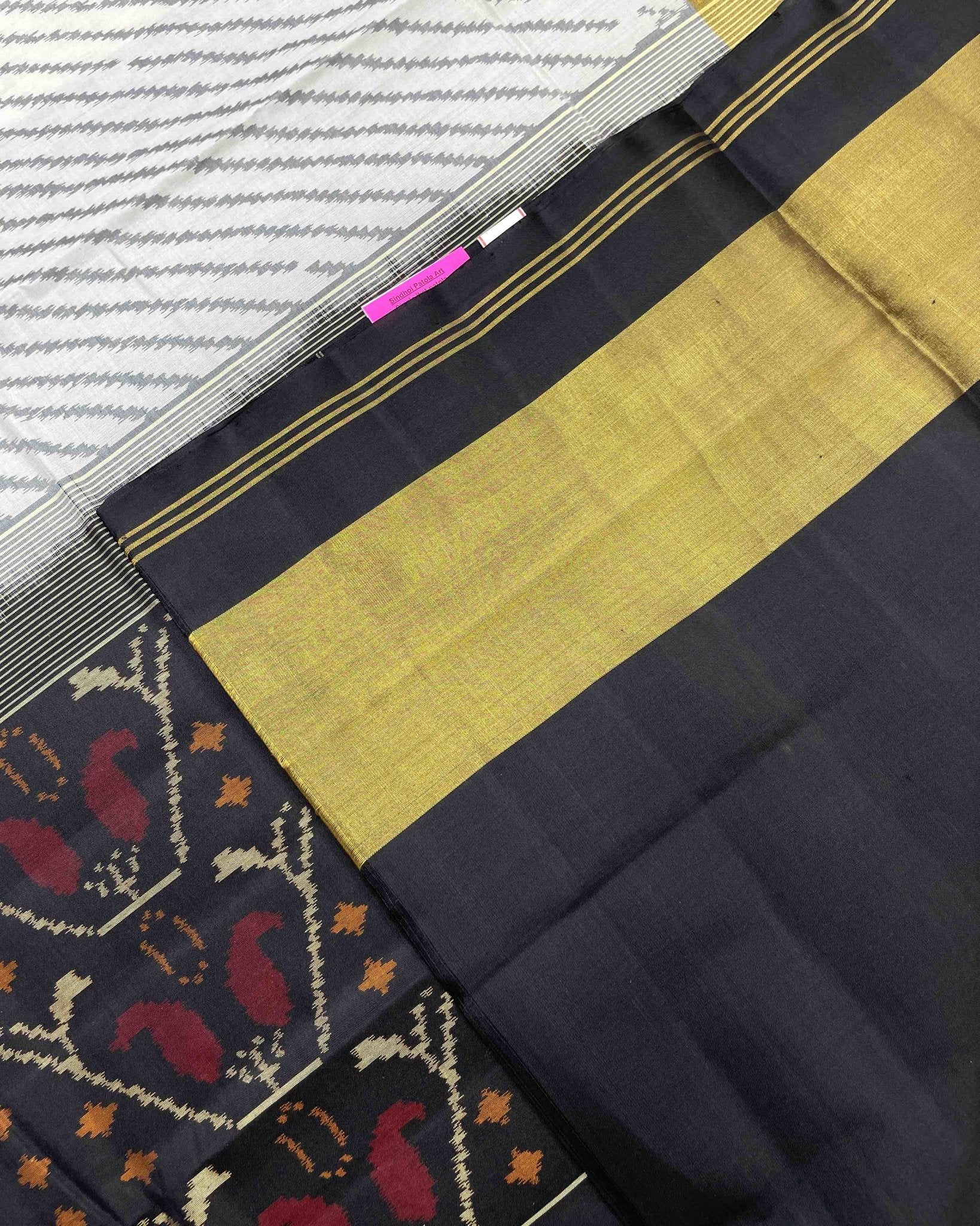 Black & White Lining Patola Saree - SindhoiPatolaArt