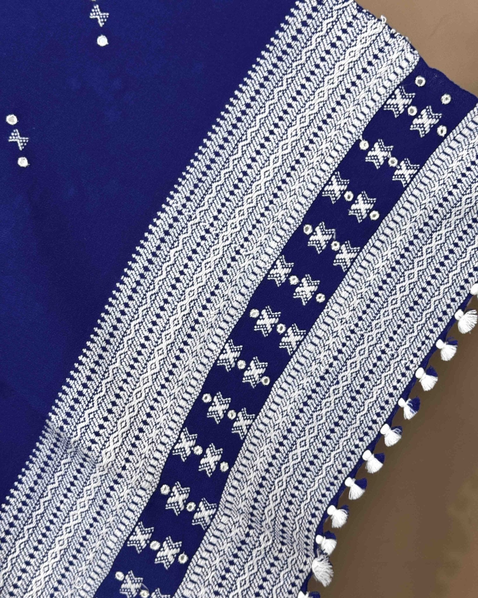 Blue Border Mirror Kutchi Woolen Shawl - SindhoiPatolaArt