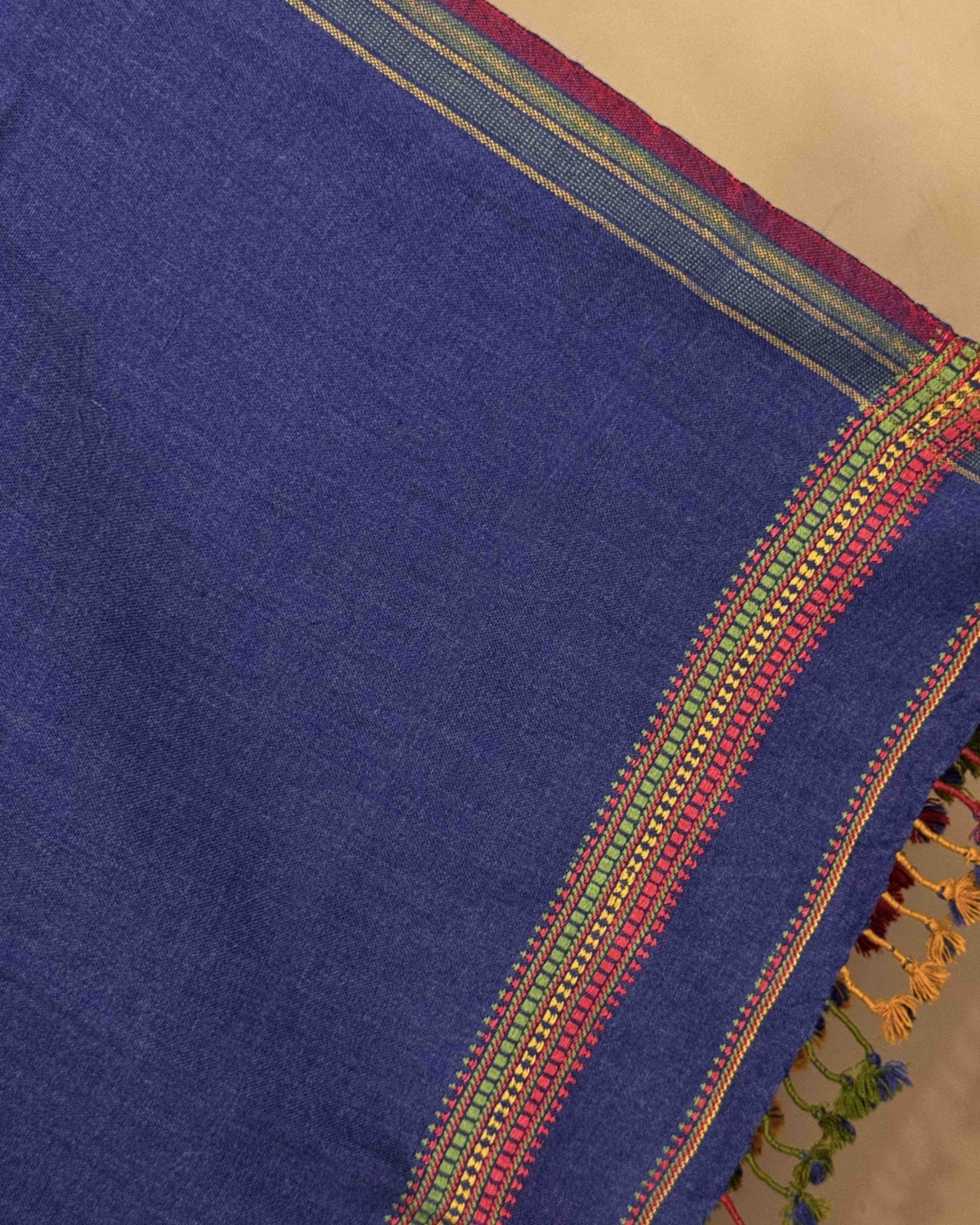 Blue Border Patti Marino Kutchi Woolen Shawl - SindhoiPatolaArt