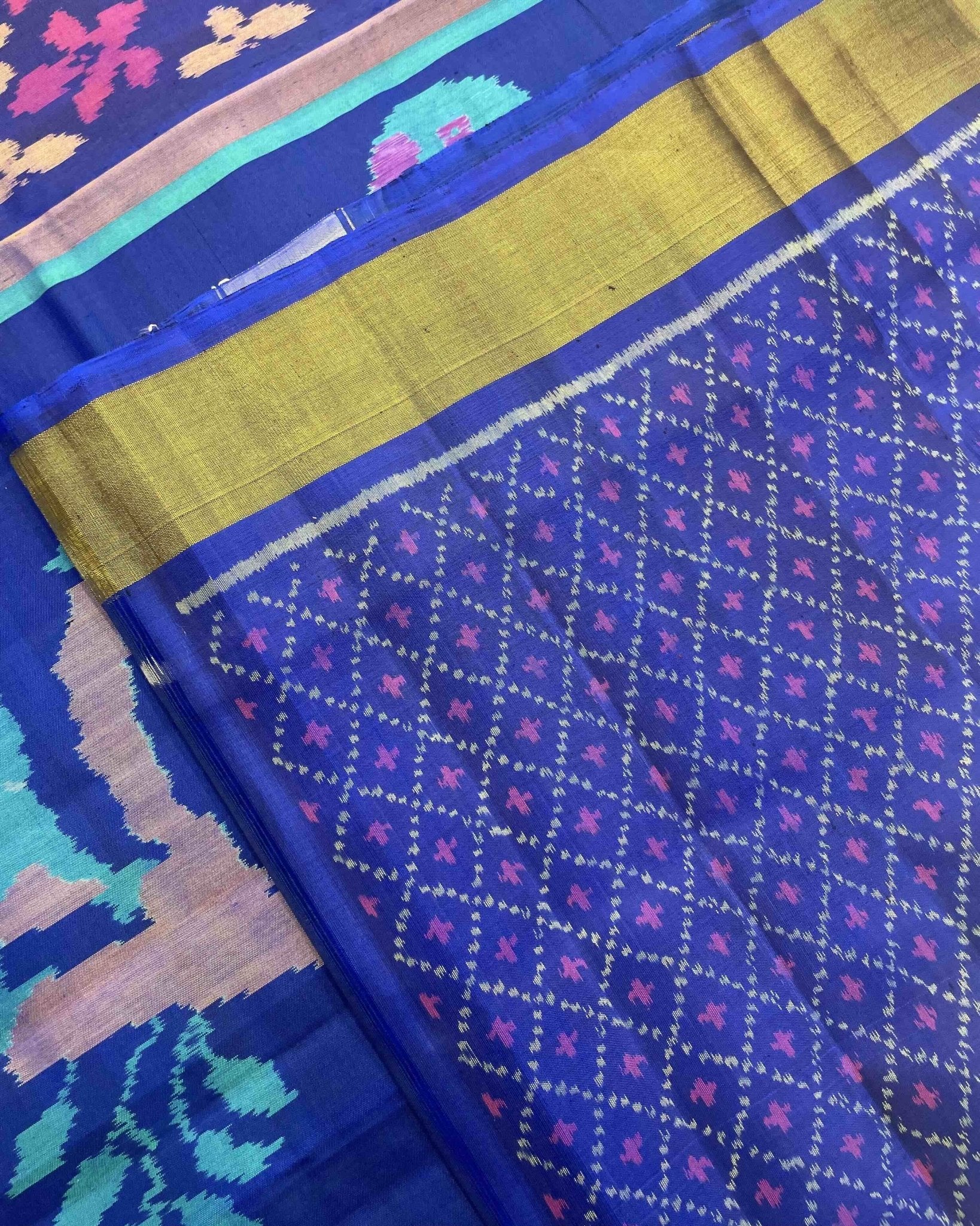 Blue & Purle Fancy Flower with Parrot Pallu Patola Saree - SindhoiPatolaArt