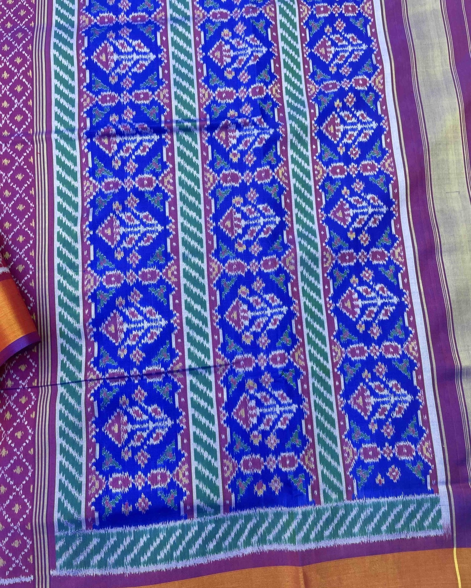 Blue & Purple Doted Patola Saree - SindhoiPatolaArt