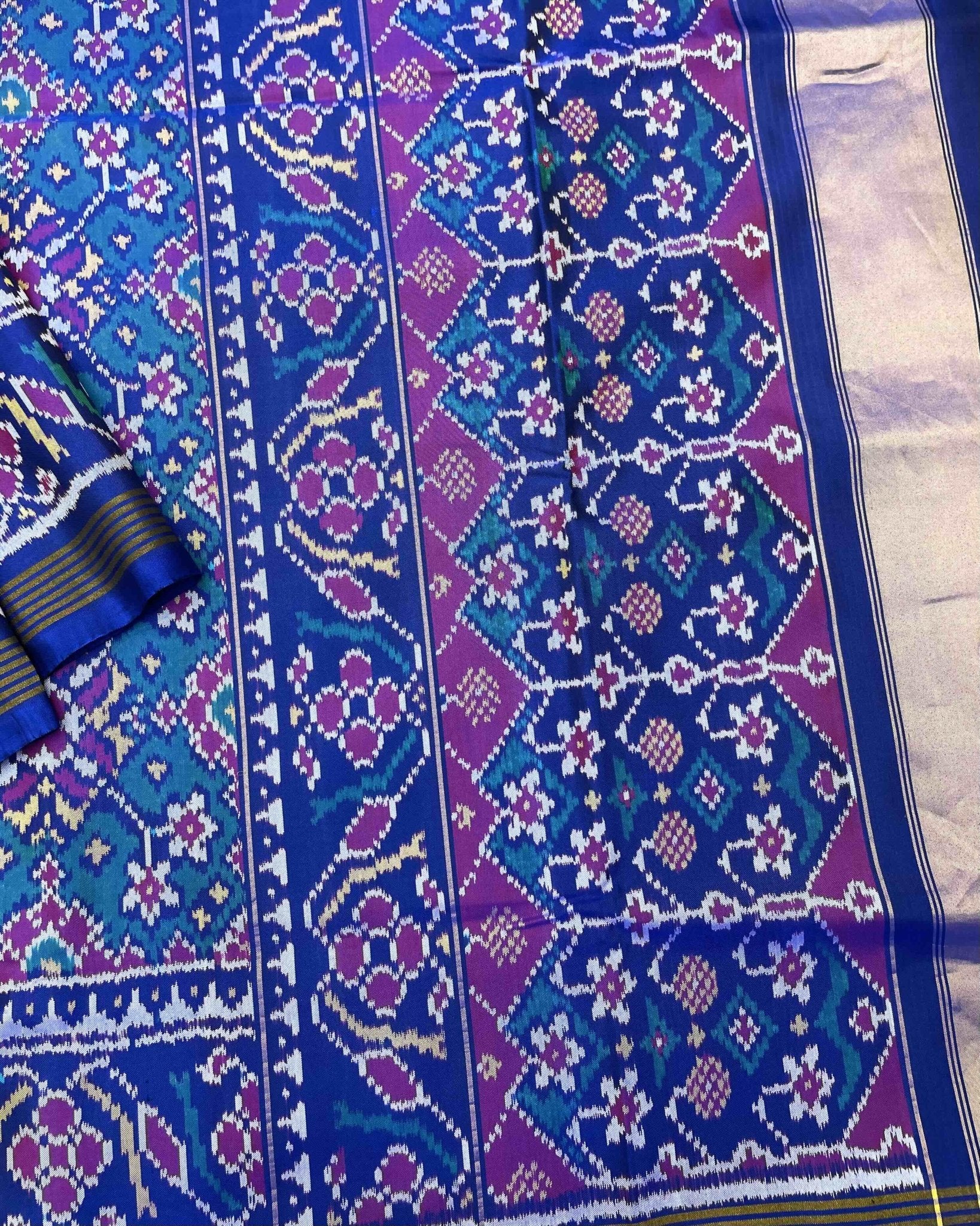 Blue & Turquoise Navratan Patola Saree - SindhoiPatolaArt