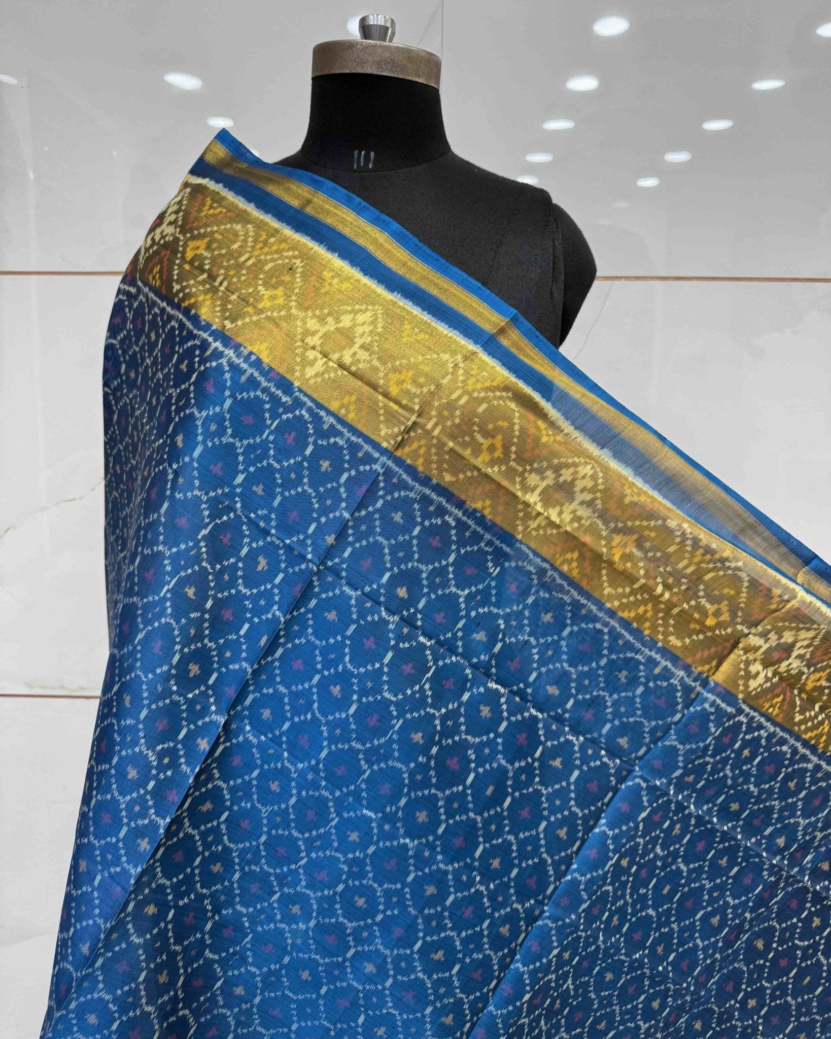 Blue Turquoise Shaded Booty Patola Dupatta - SindhoiPatolaArt