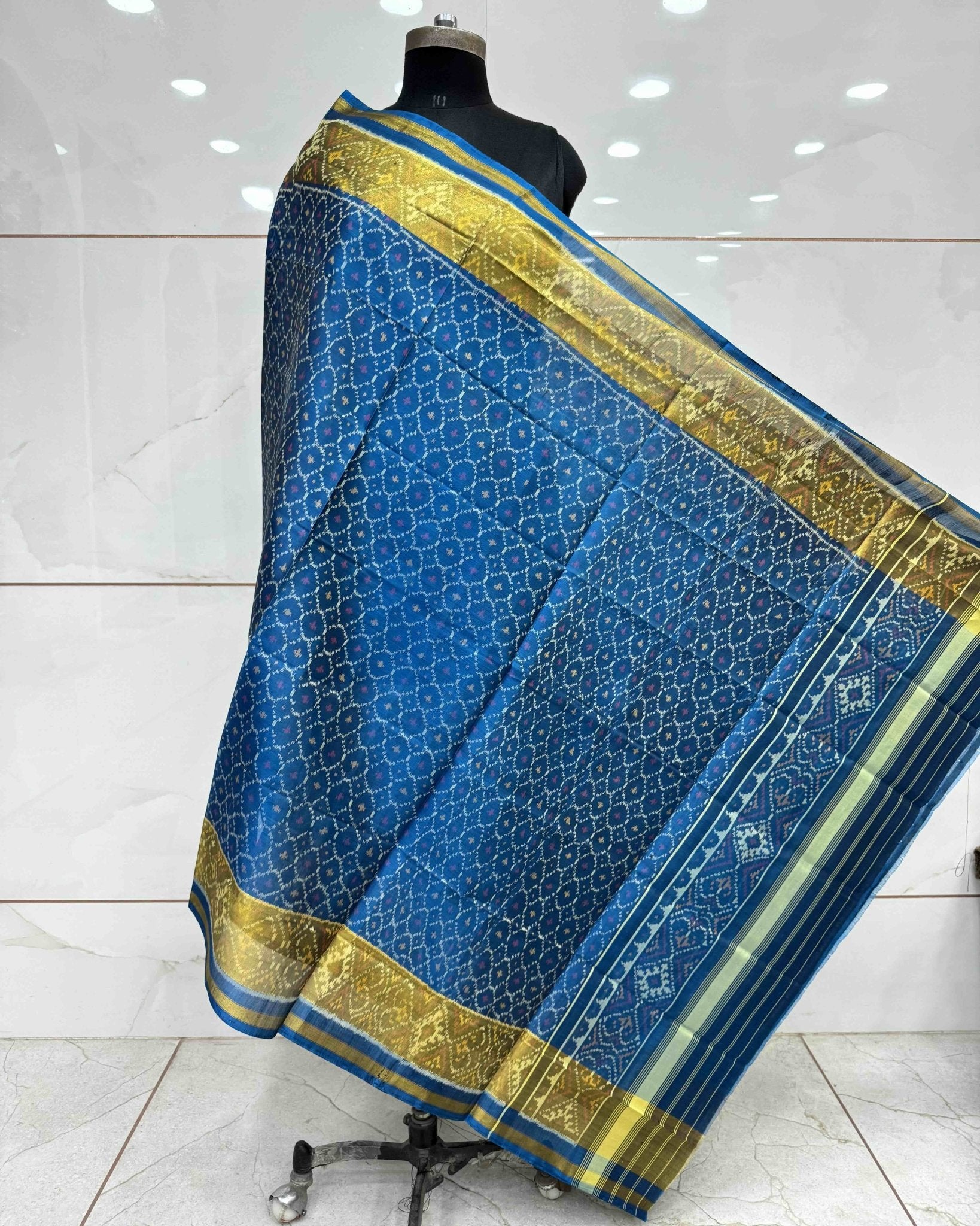 Blue Turquoise Shaded Booty Patola Dupatta - SindhoiPatolaArt
