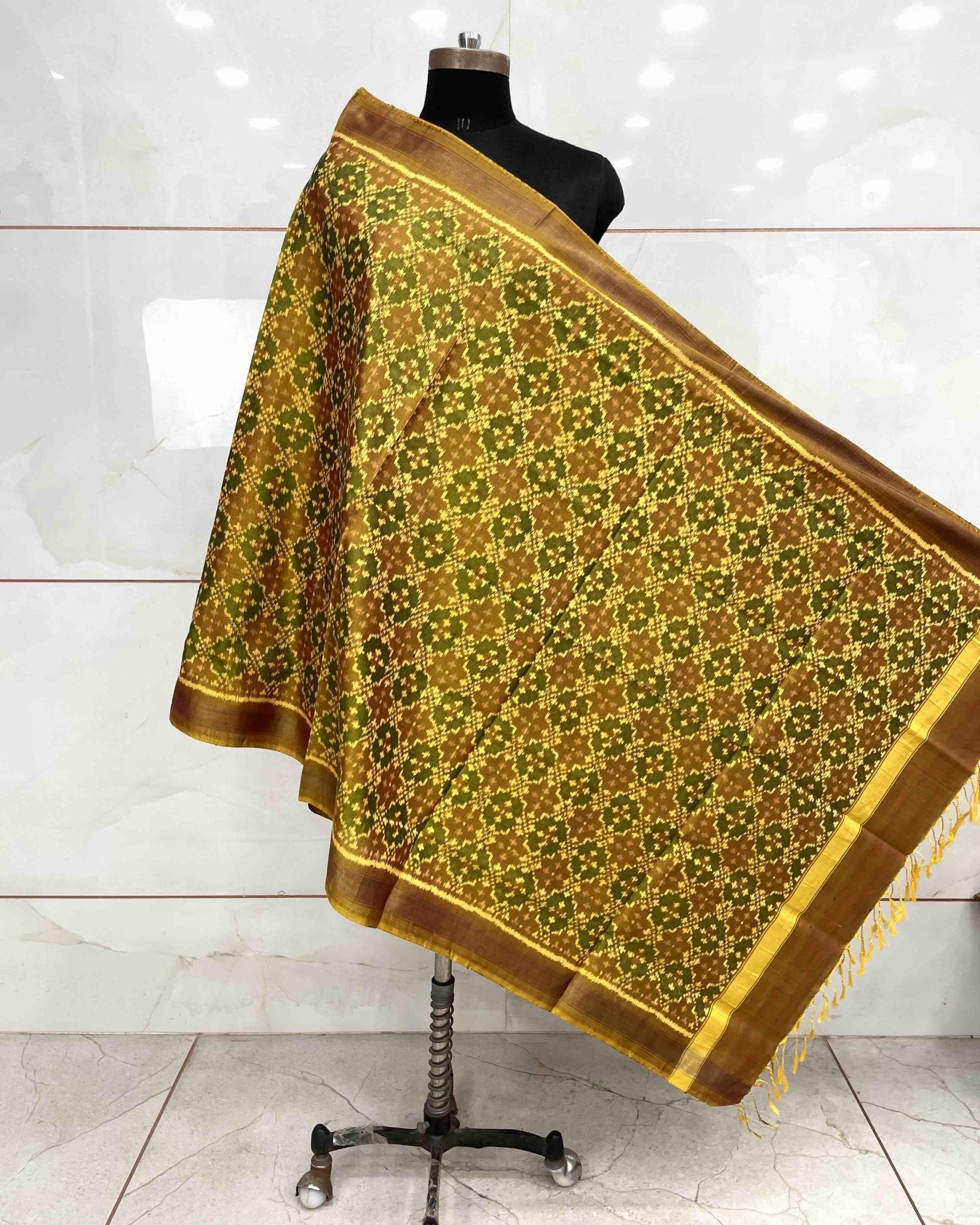 Golden Buttonful Design Patola Dupatta - SindhoiPatolaArt